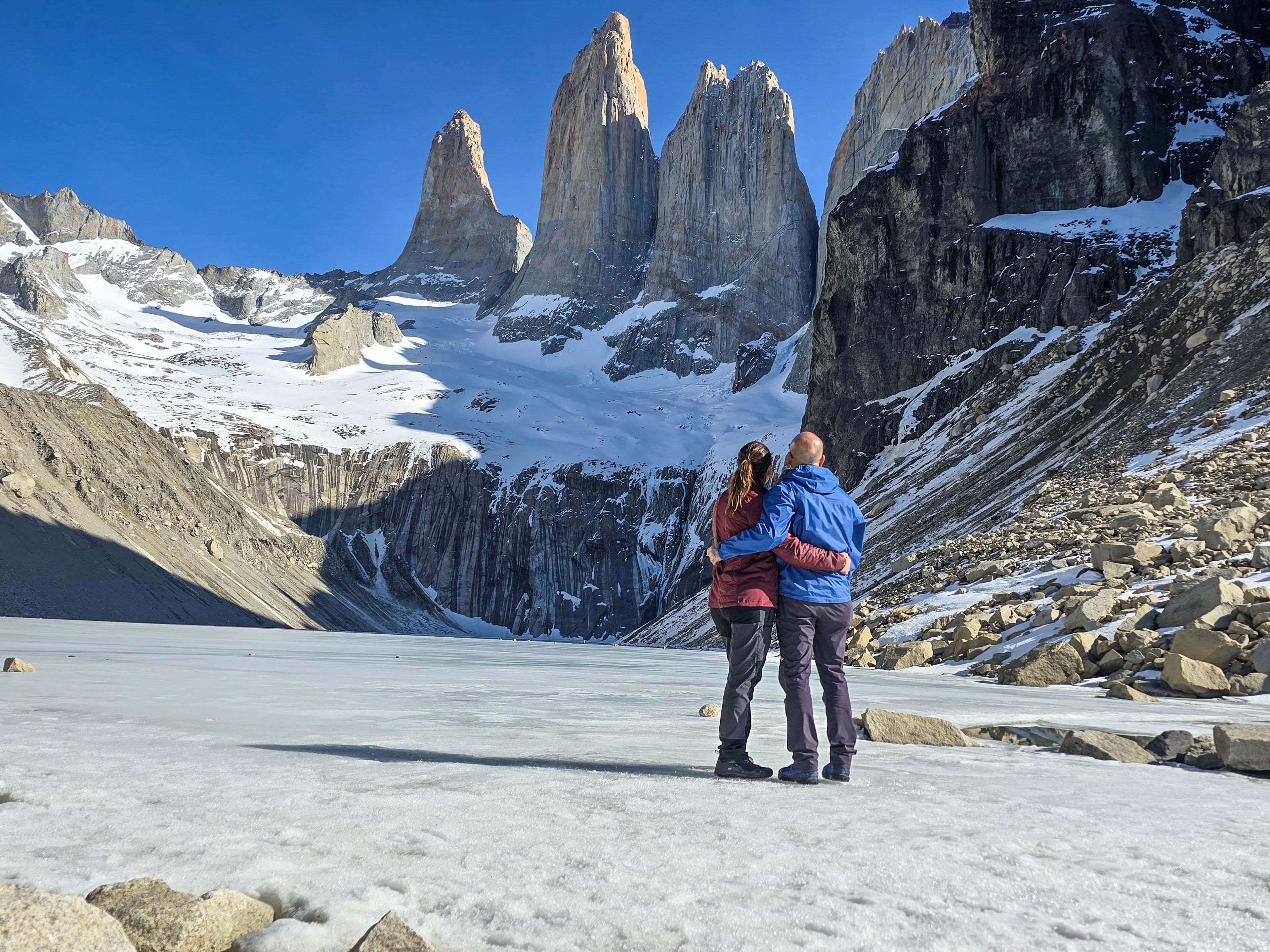 Tур "ОДНОДНЕВНЫЙ ТРЕККИНГ К БАЗЕ ТОРРЕС ДЕЛЬ ПАЙНЕ". "FULL DAY TREKKING BASE TORRES DEL PAINE" Tour, Chile. 