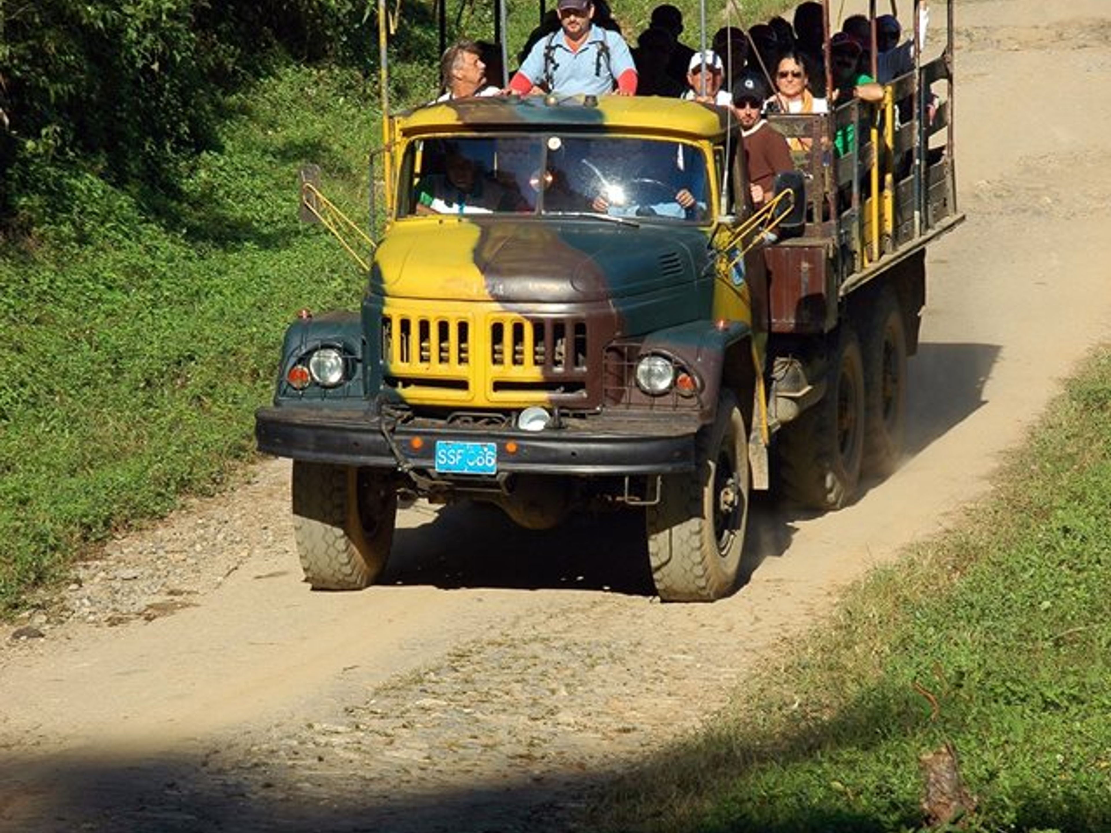 Excursión "TRINI – PARQUE NATURAL EL CUBANO"