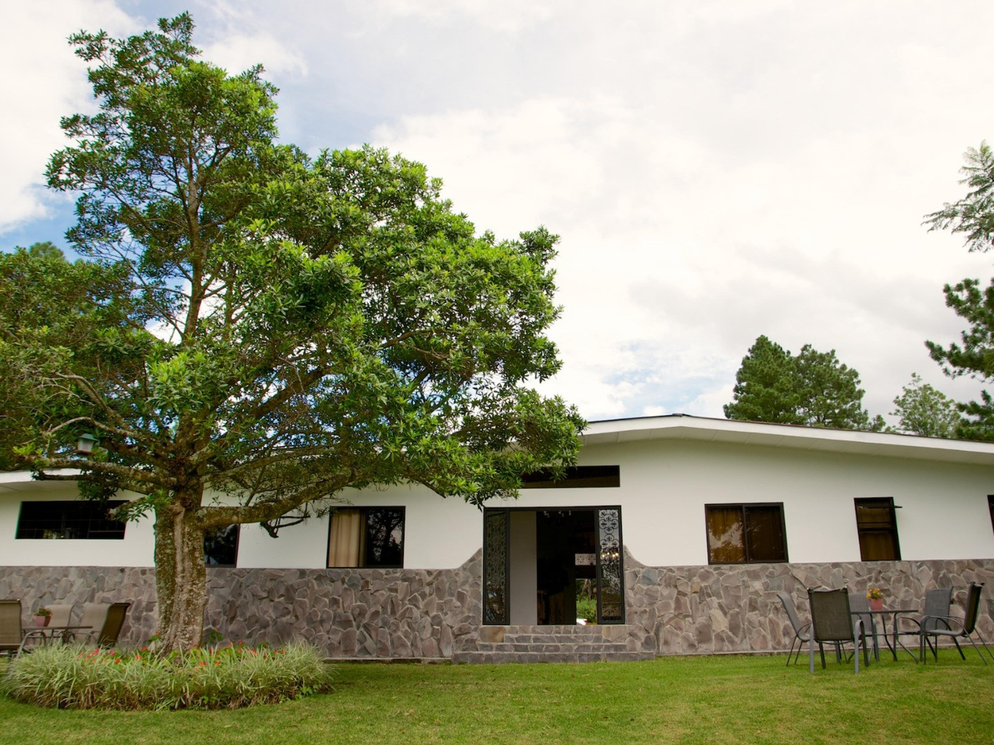 Hotel Refugio de Montaña, BOQUETE. Promoções e Fotos 2024