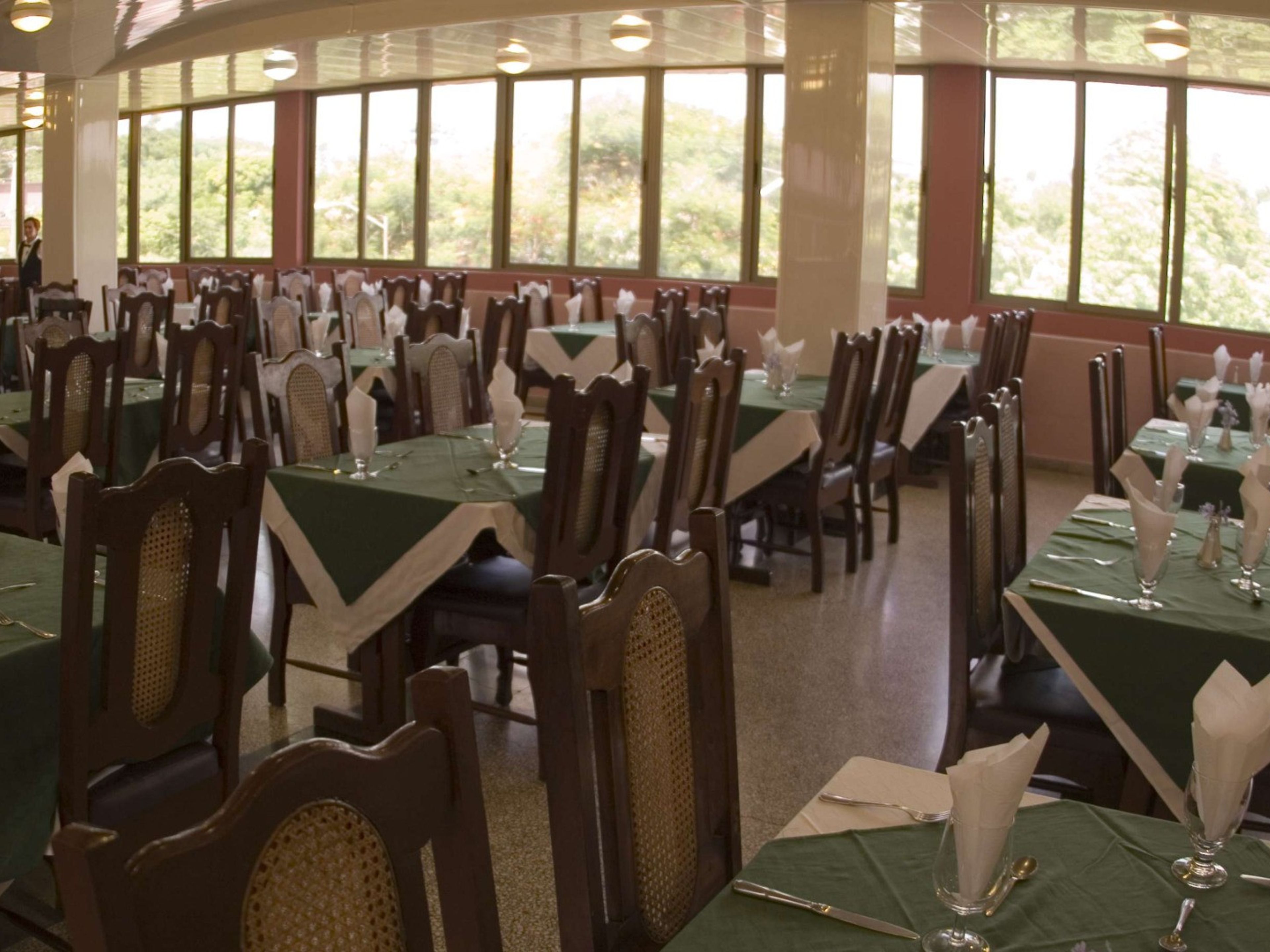 ISLAZUL HANABANILLA HotelBuffet Restaurant