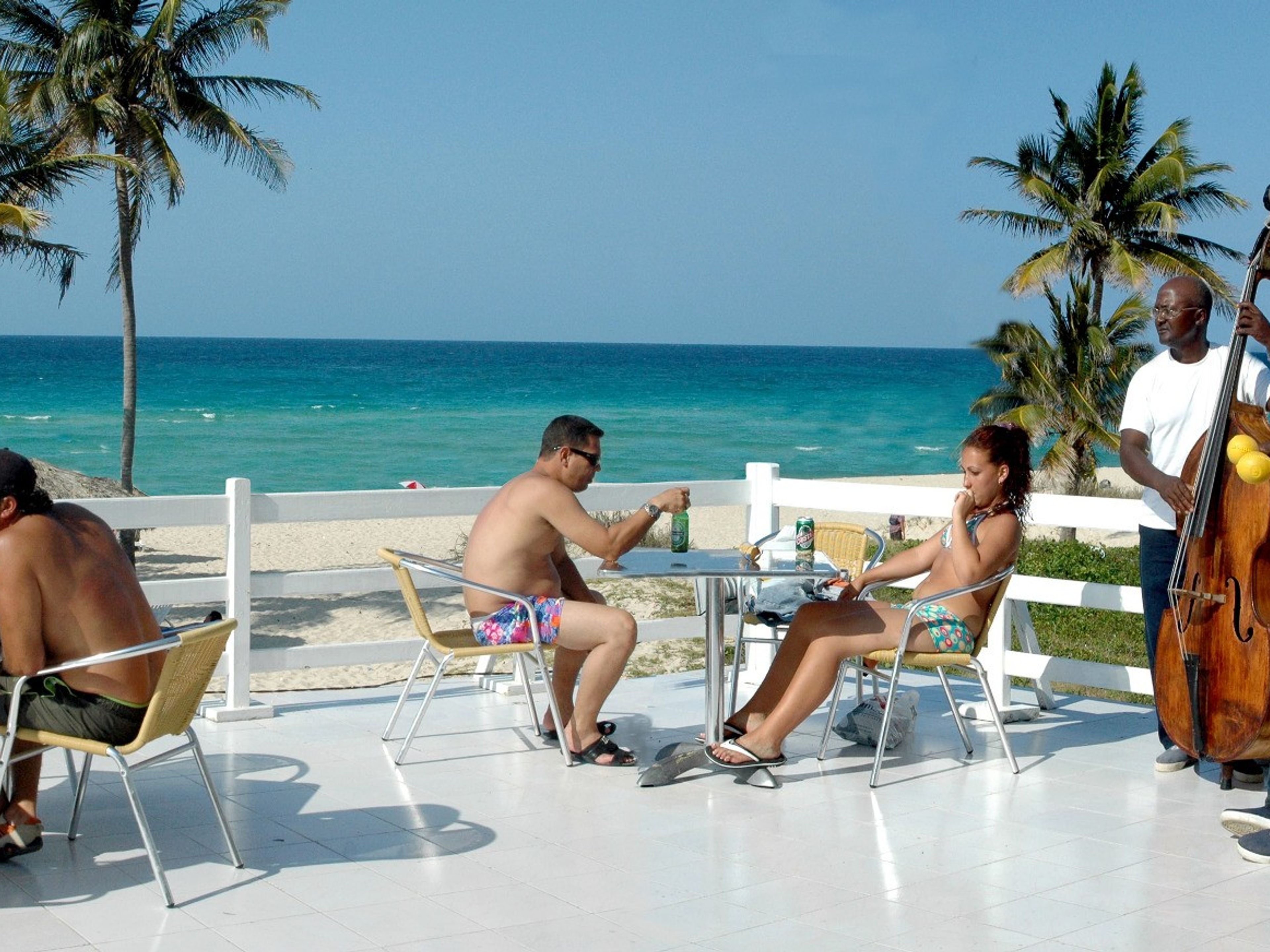GRAN CARIBE VILLA LOS PINOSBar Terraza