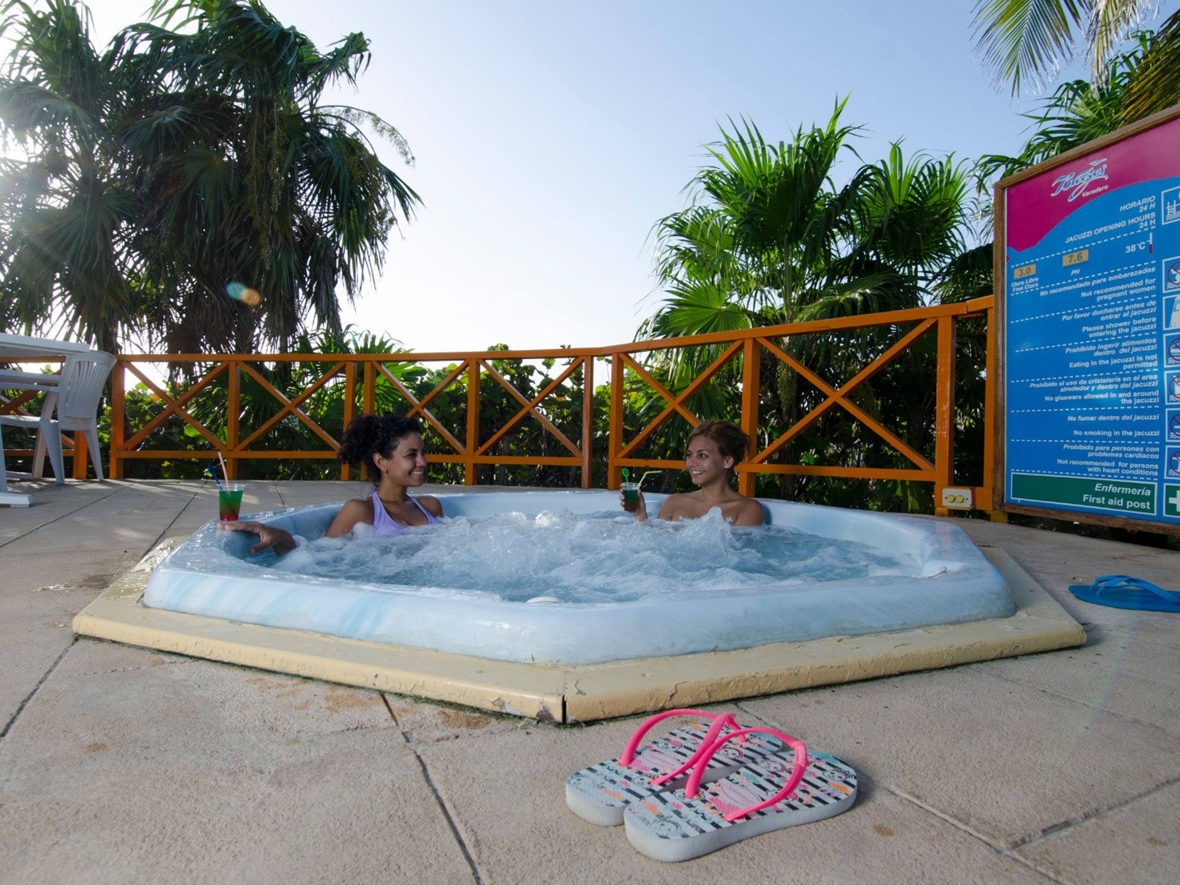 Hotel Cubanacan Los Cactus - Solo para adultos mayores de 16 añosOutdoor jacuzzi view