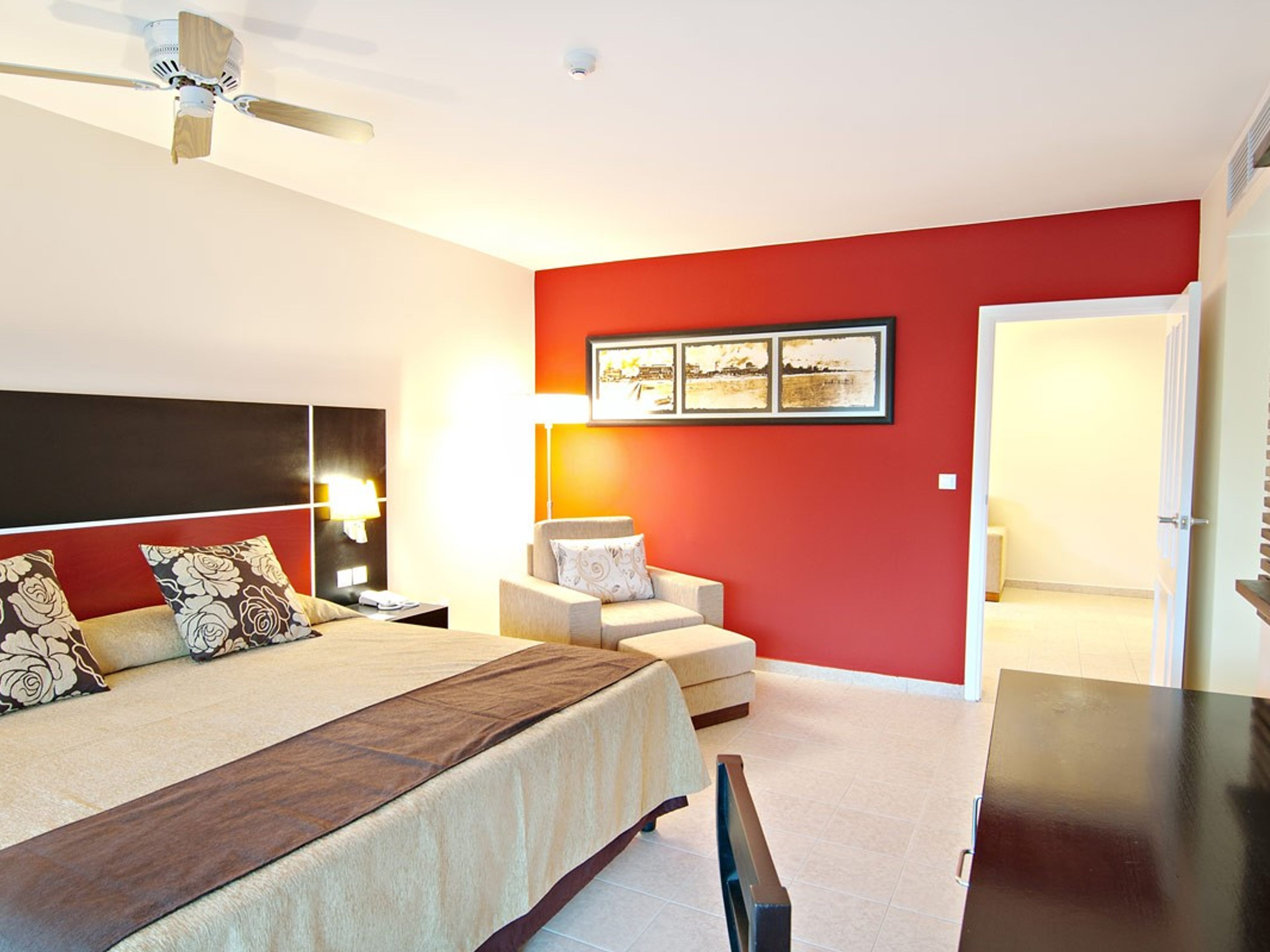 Отель VALENTÍN EL PATRIARCA VARADERO - Взрослые старше 16 летPrivilege Suite Room