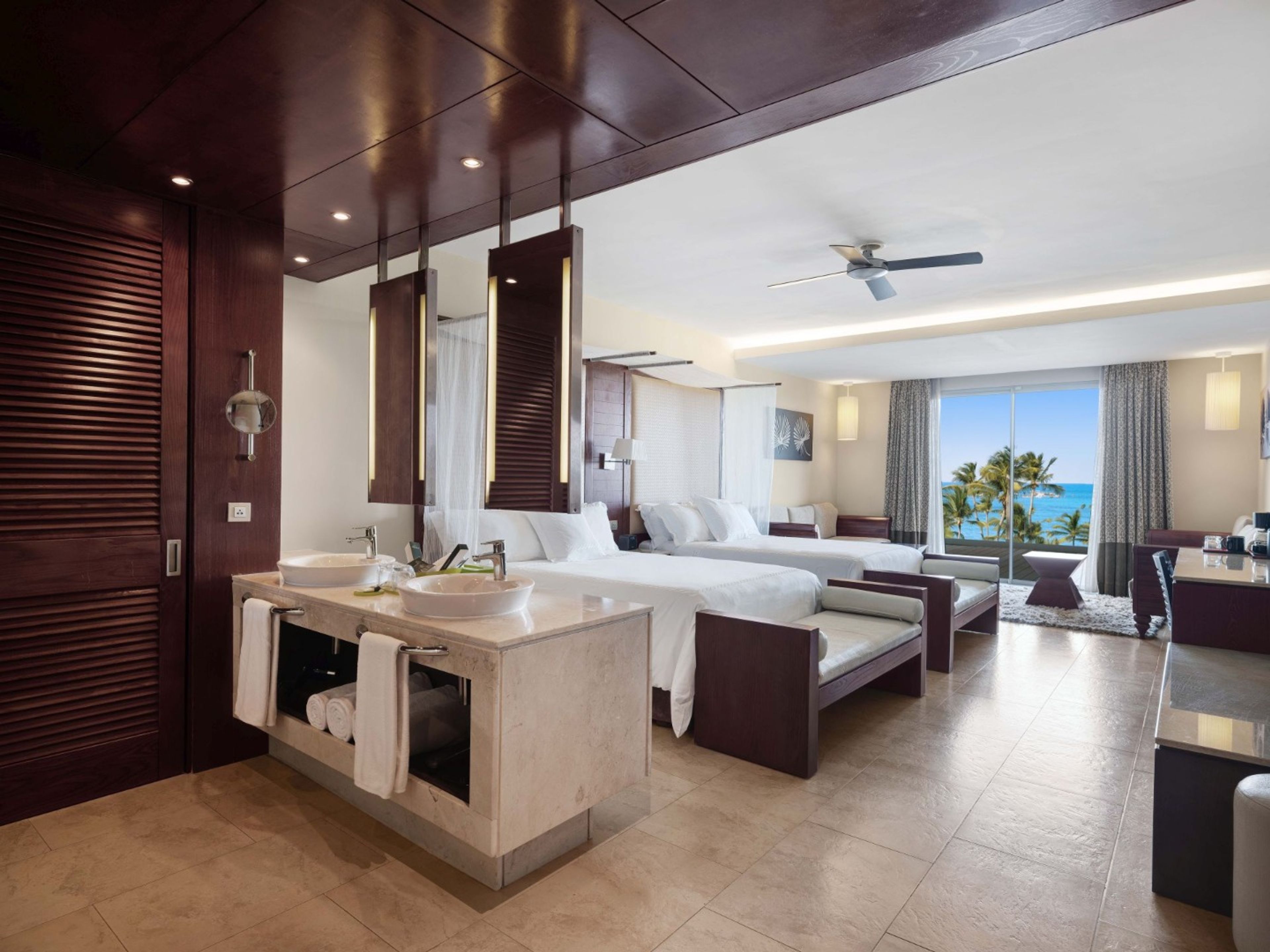 Oтель BARCELÓ BÁVARO PALACE - ALL INCLUSIVEJUNIOR SUITE OCEAN FRONT Room (PREMIUM LEVEL)
