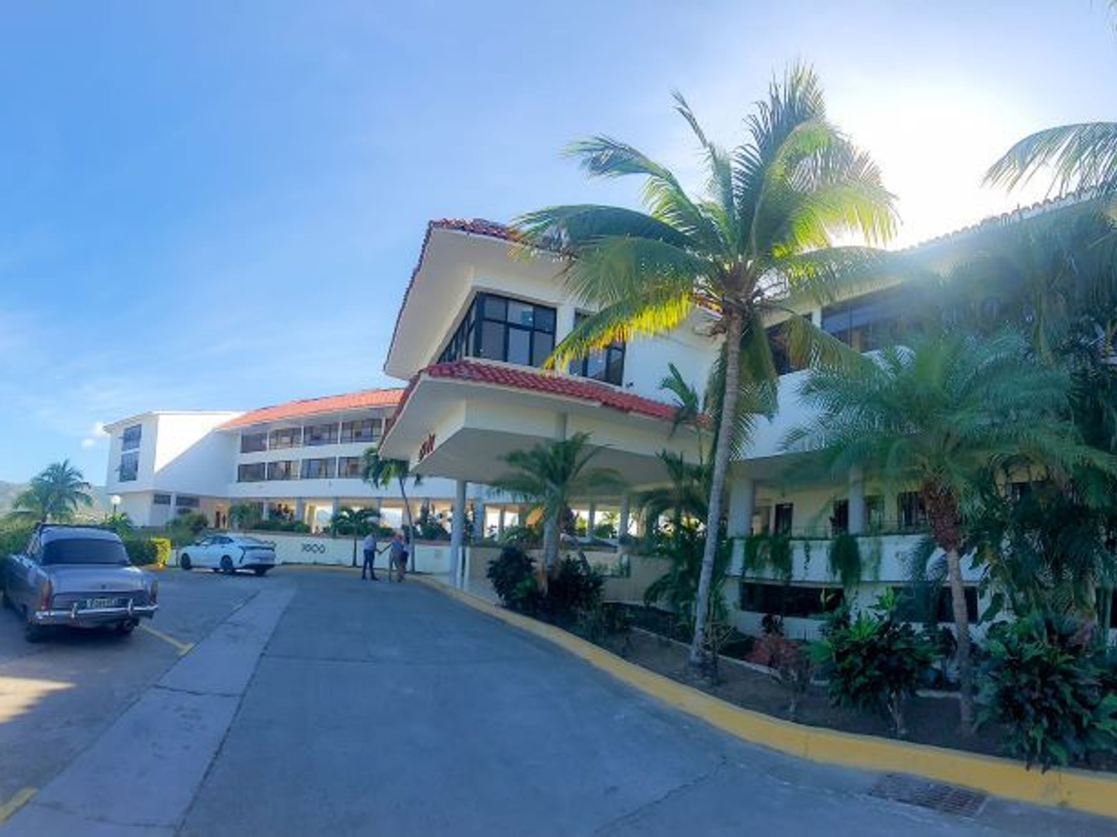 RESONANCE BLU MAREA Hotel (Formerly Farallón del Caribe Hotel)Hotel's entrance