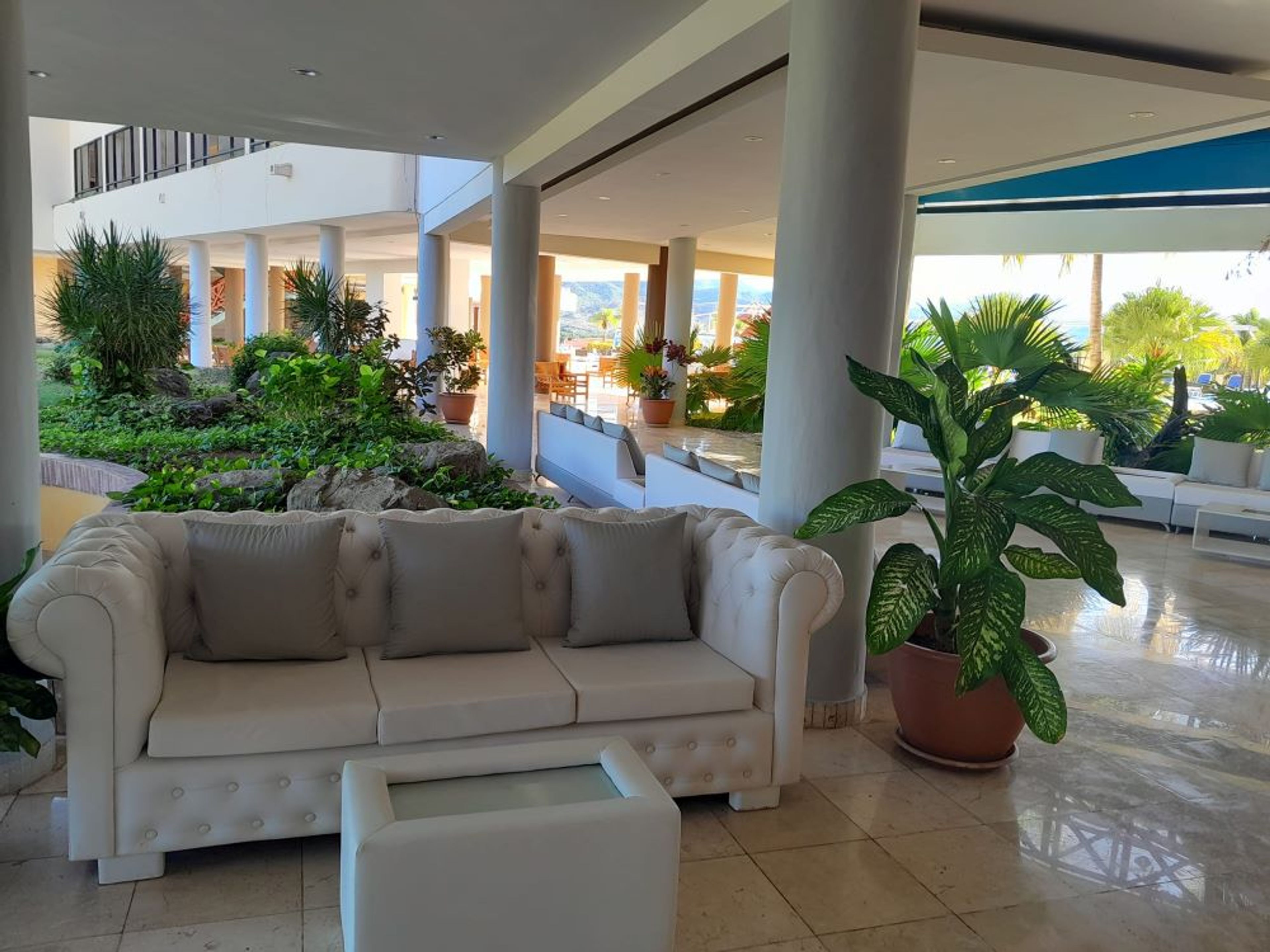 RESONANCE BLU MAREA Hotel (Formerly Farallón del Caribe Hotel)Lobby Area