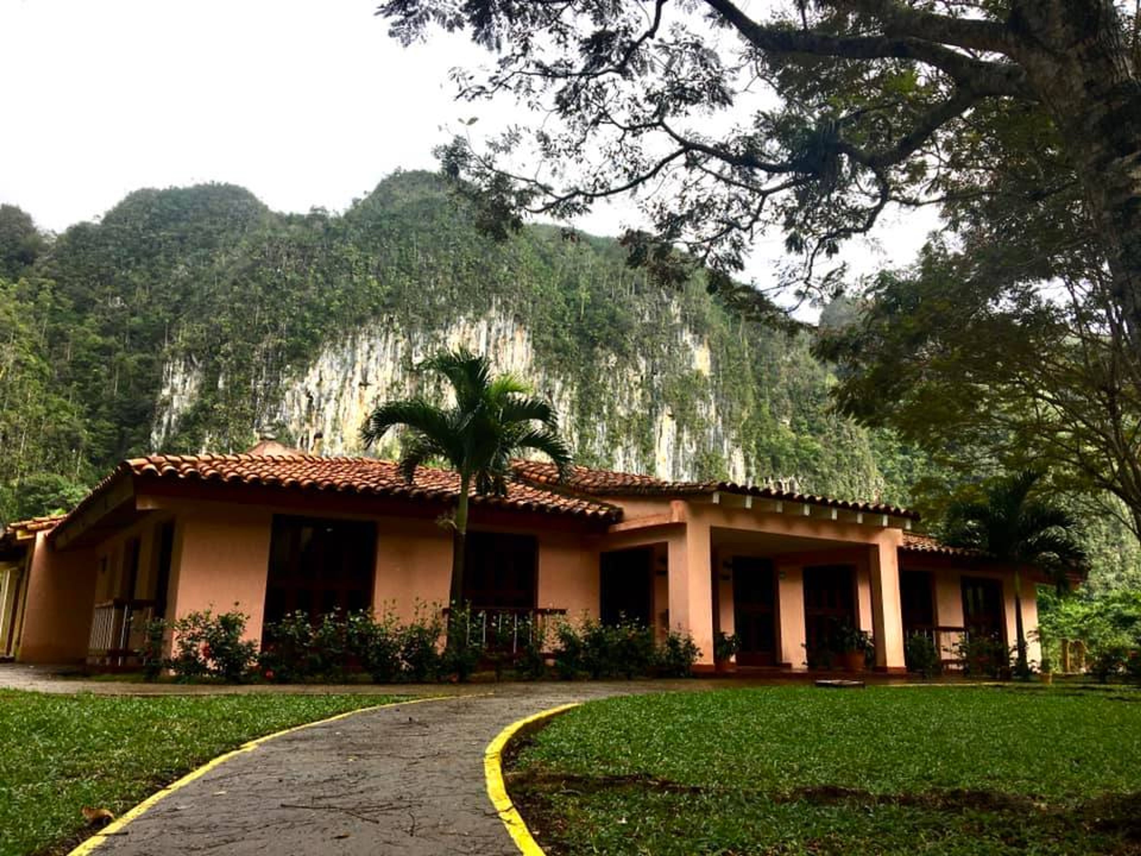 Campismo DOS HERMANASDos Hermanas camping's panoramic view