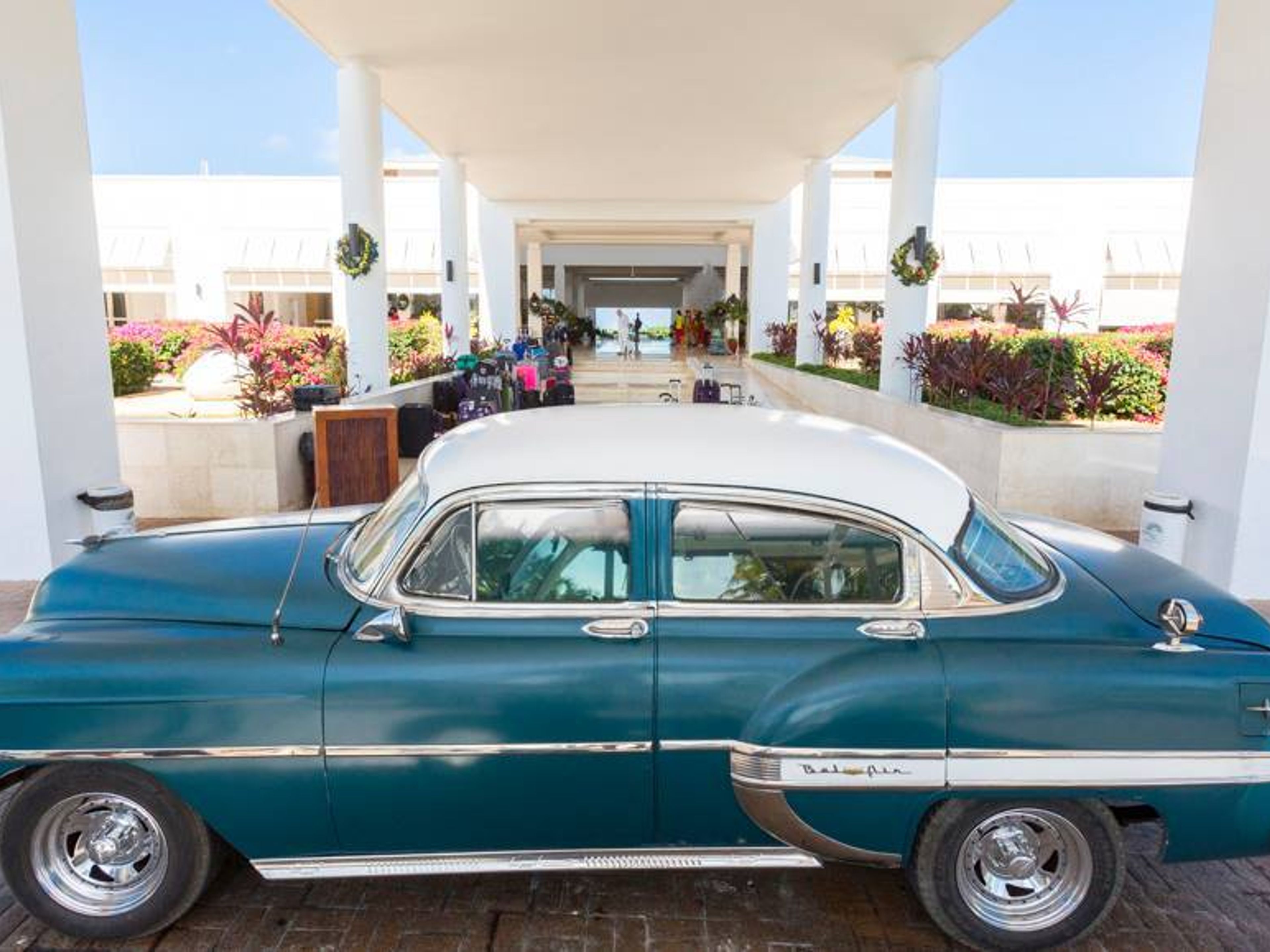 Hotel VALENTÍN PERLA BLANCA - Sólo para adultos mayores de 18 añosHotel´s entrance view