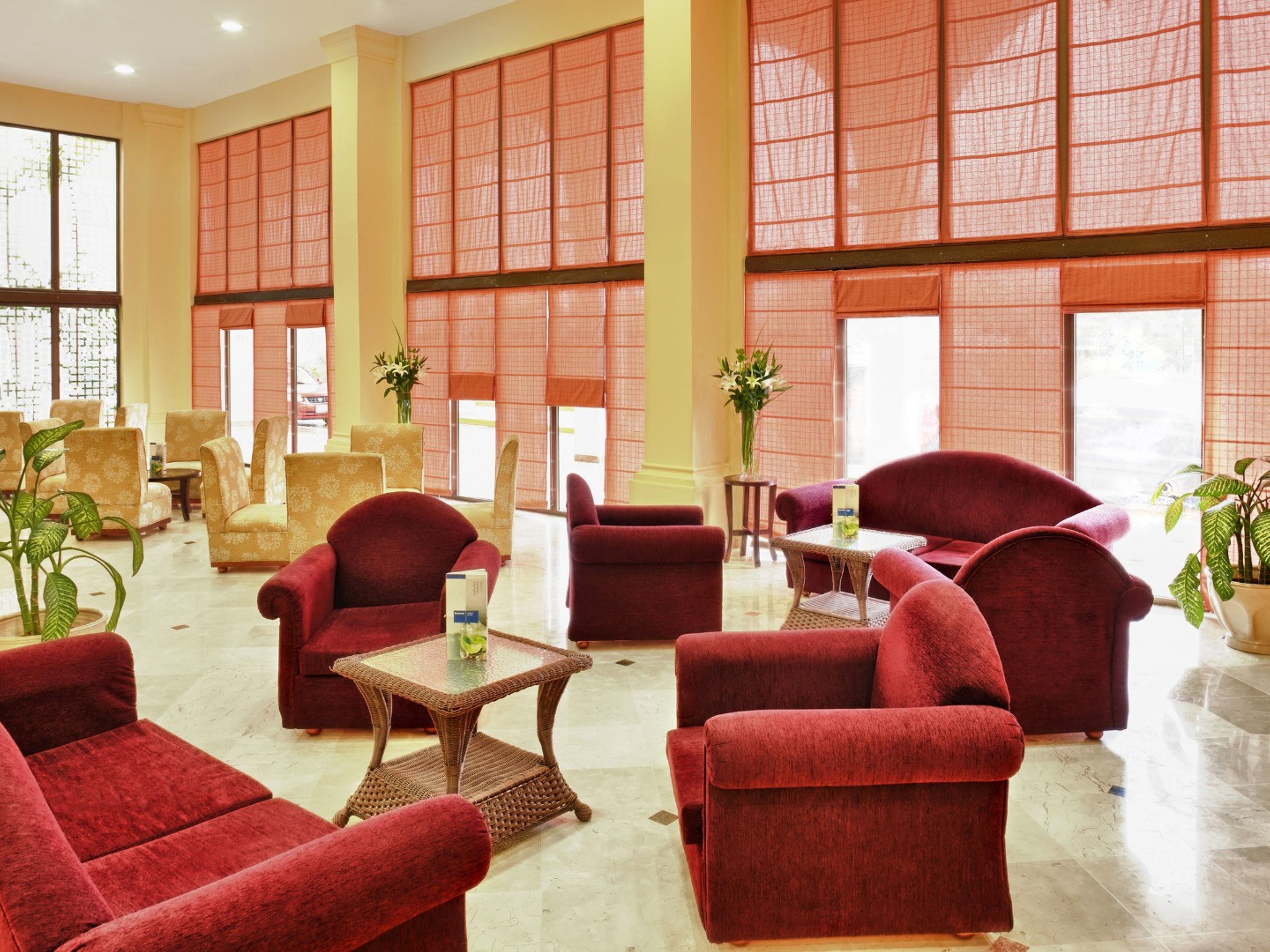 Отель VALENTIN QUINTA AVENIDA HABANAPanoramic lobby view