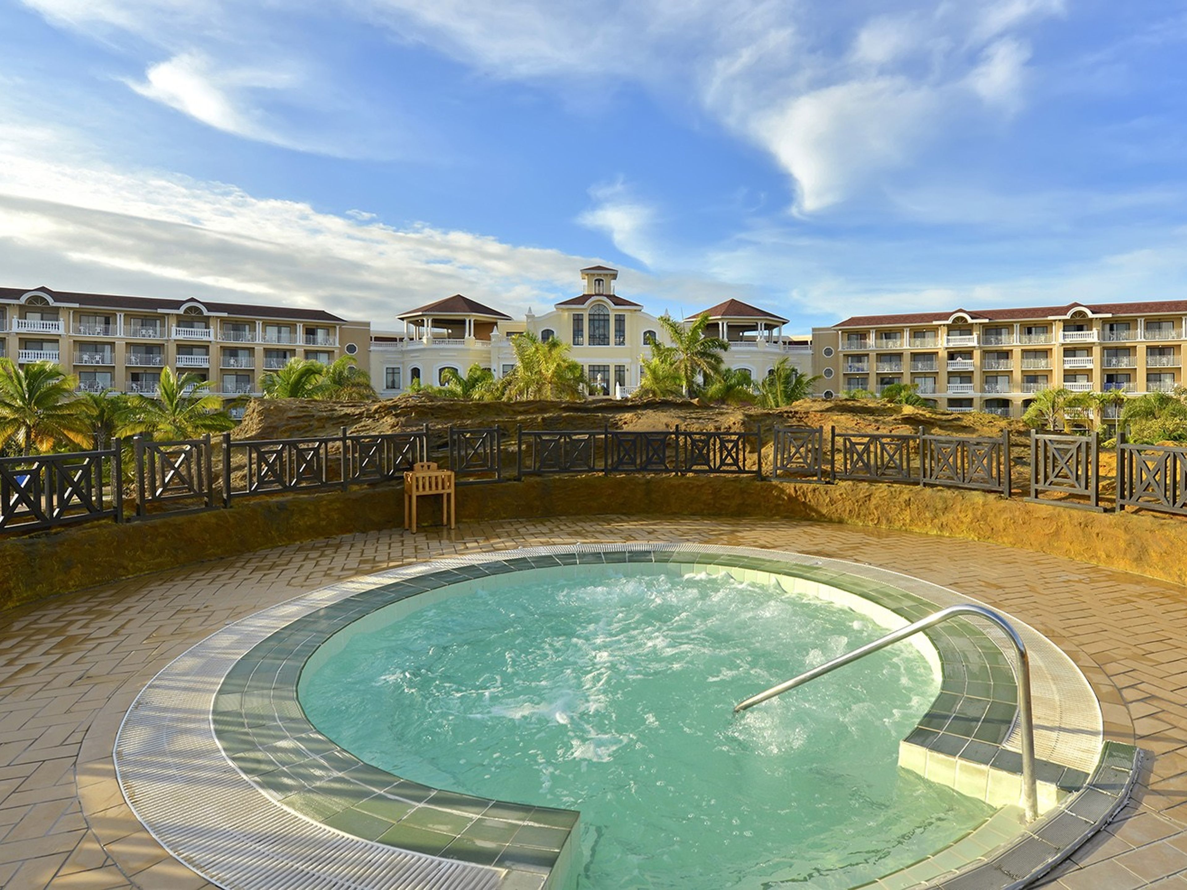 Hotel IBEROSTAR ORIGIN LAGUNA AZULHotel's jacuzzi view