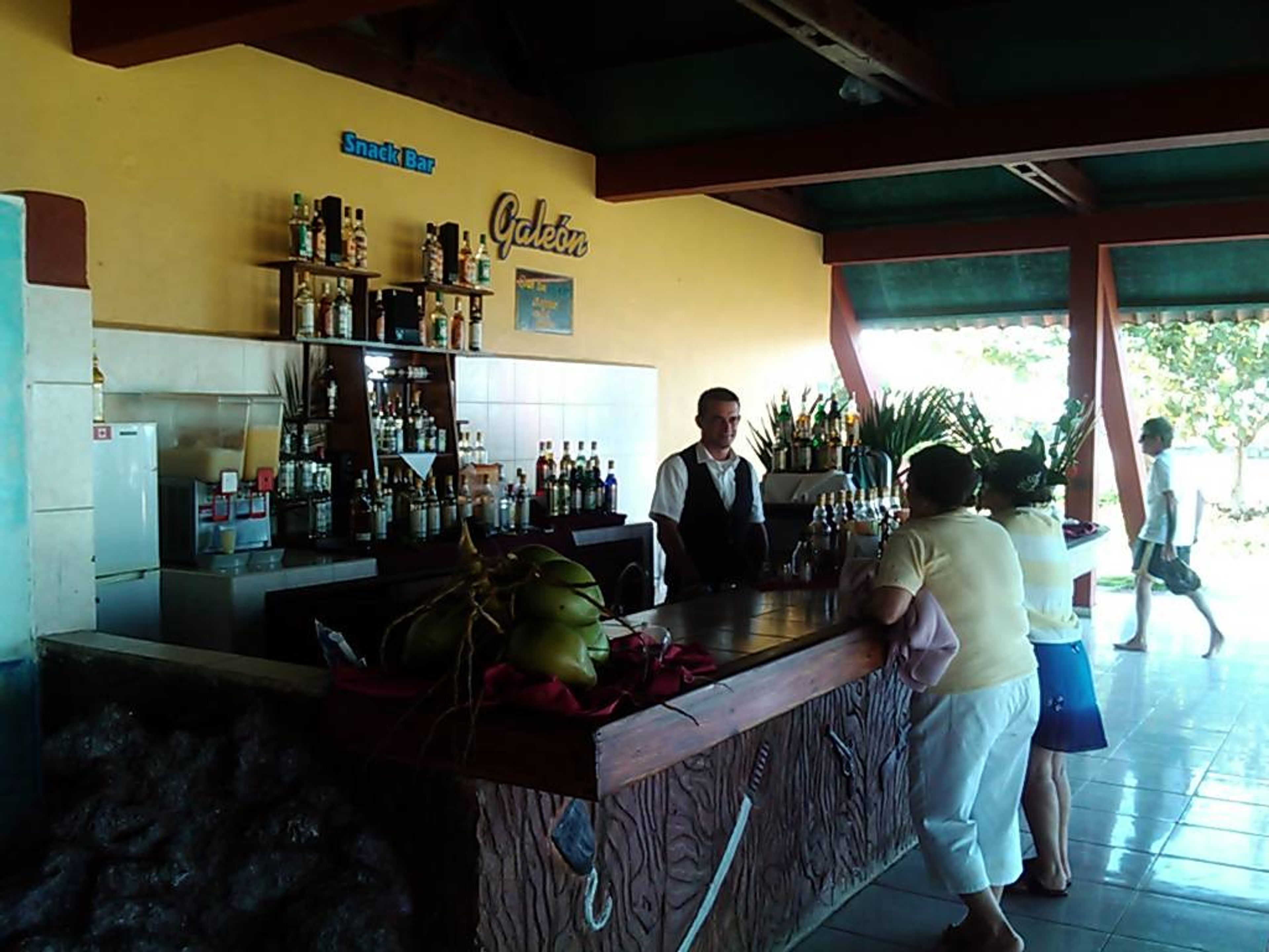 ISLAZUL DON LINO VillaPool Snack Bar Galeón