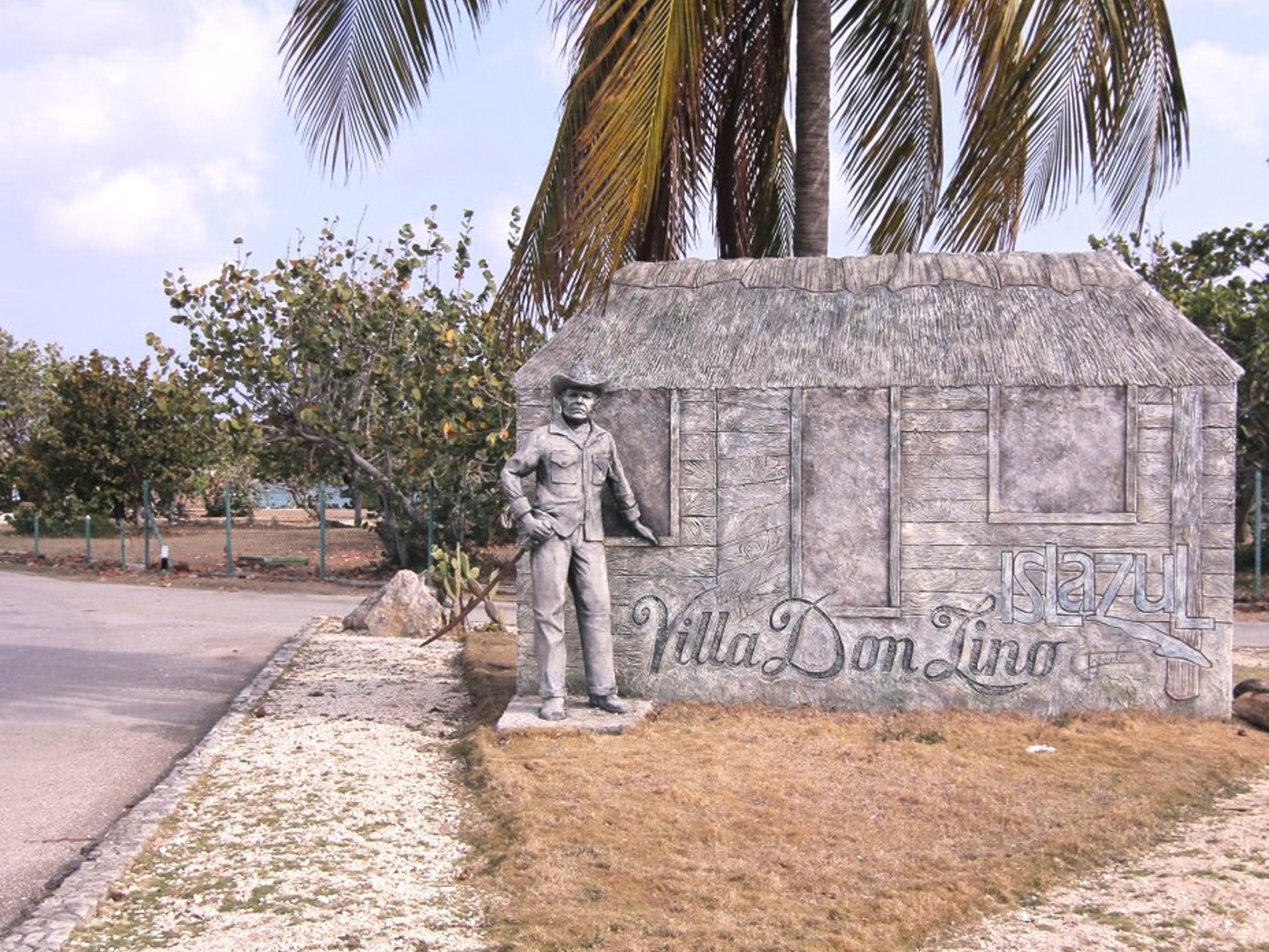 ISLAZUL DON LINO VillaHotel entrance panoramic view
