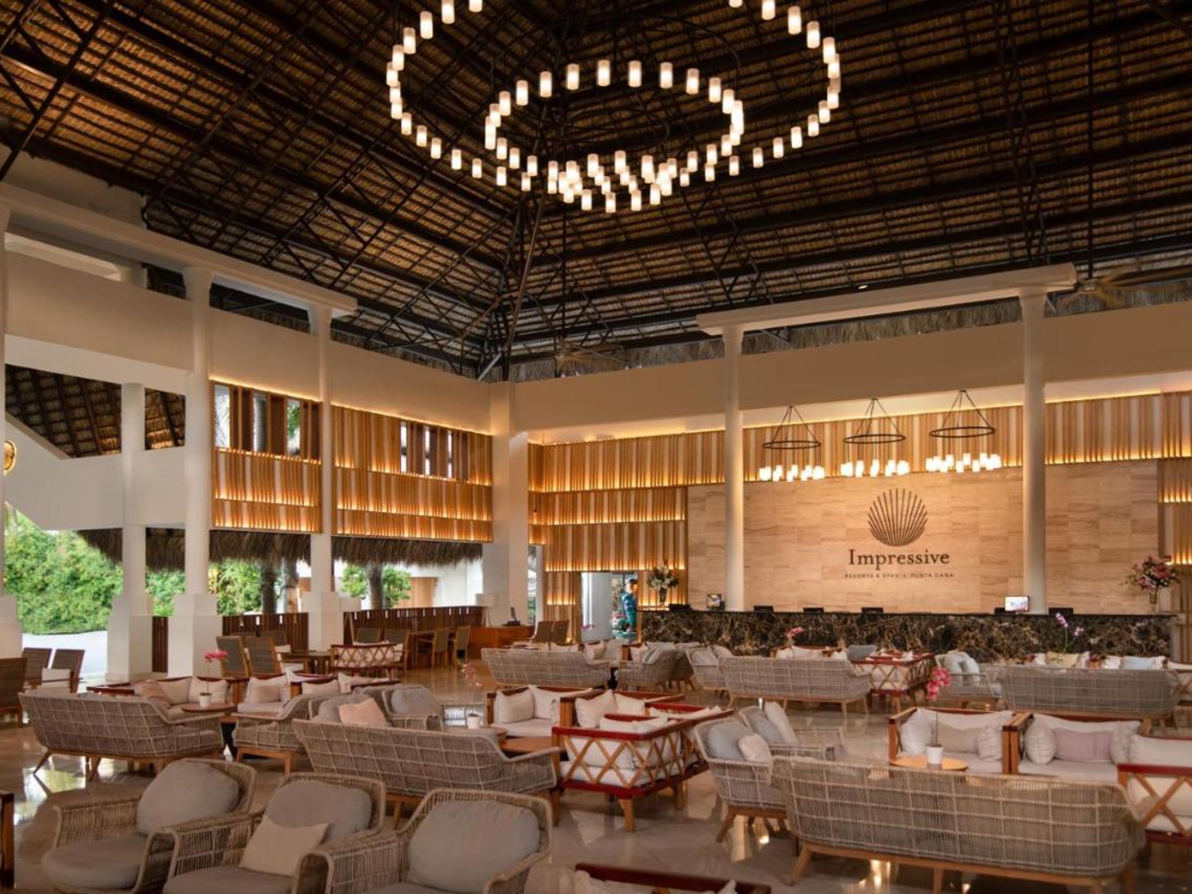 Отель IMPRESSIVE PUNTA CANA - ALL INCLUSIVEHotel's lobby view.