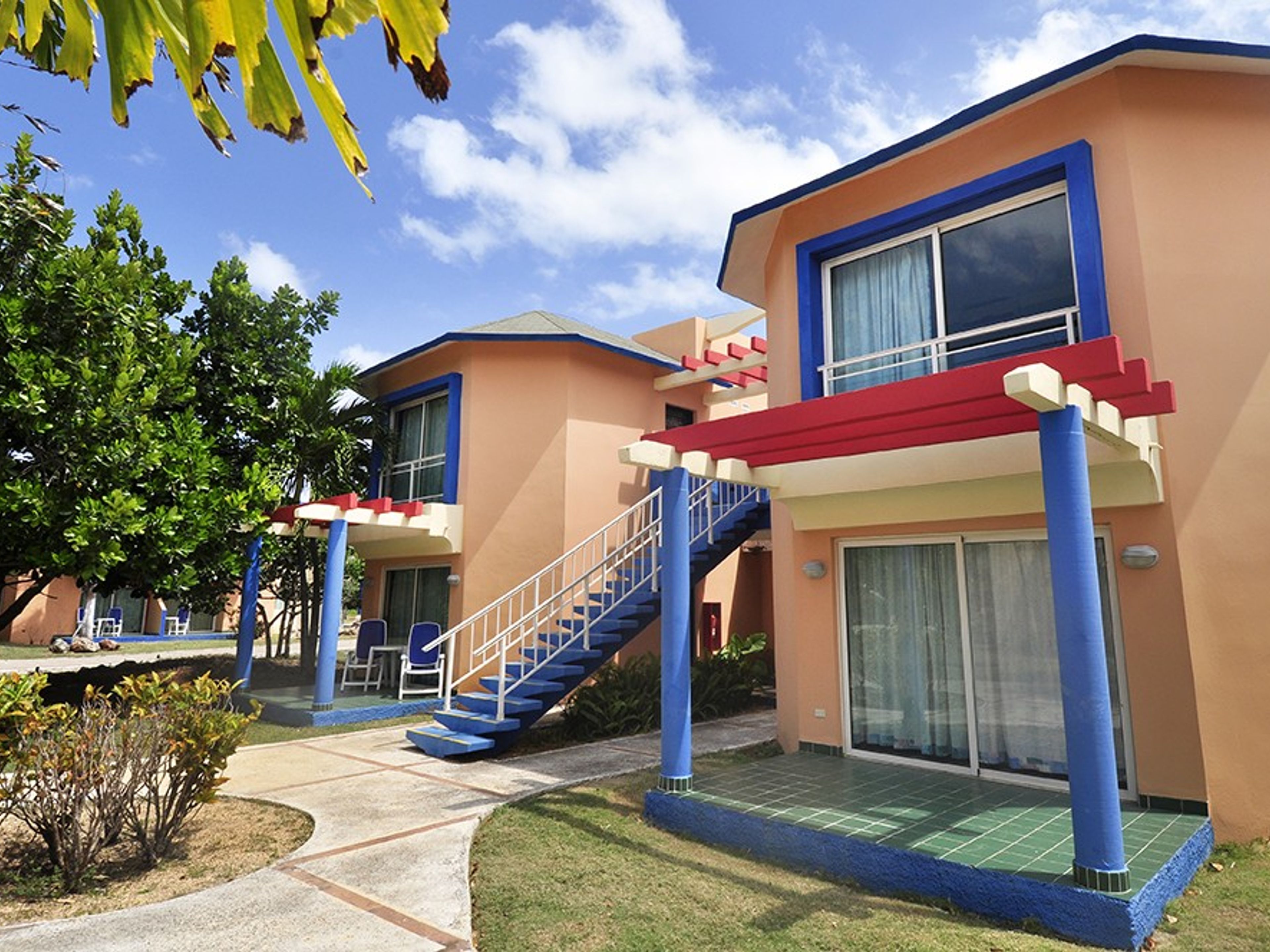 Отель STARFISH VARADEROHotel's bungallows view