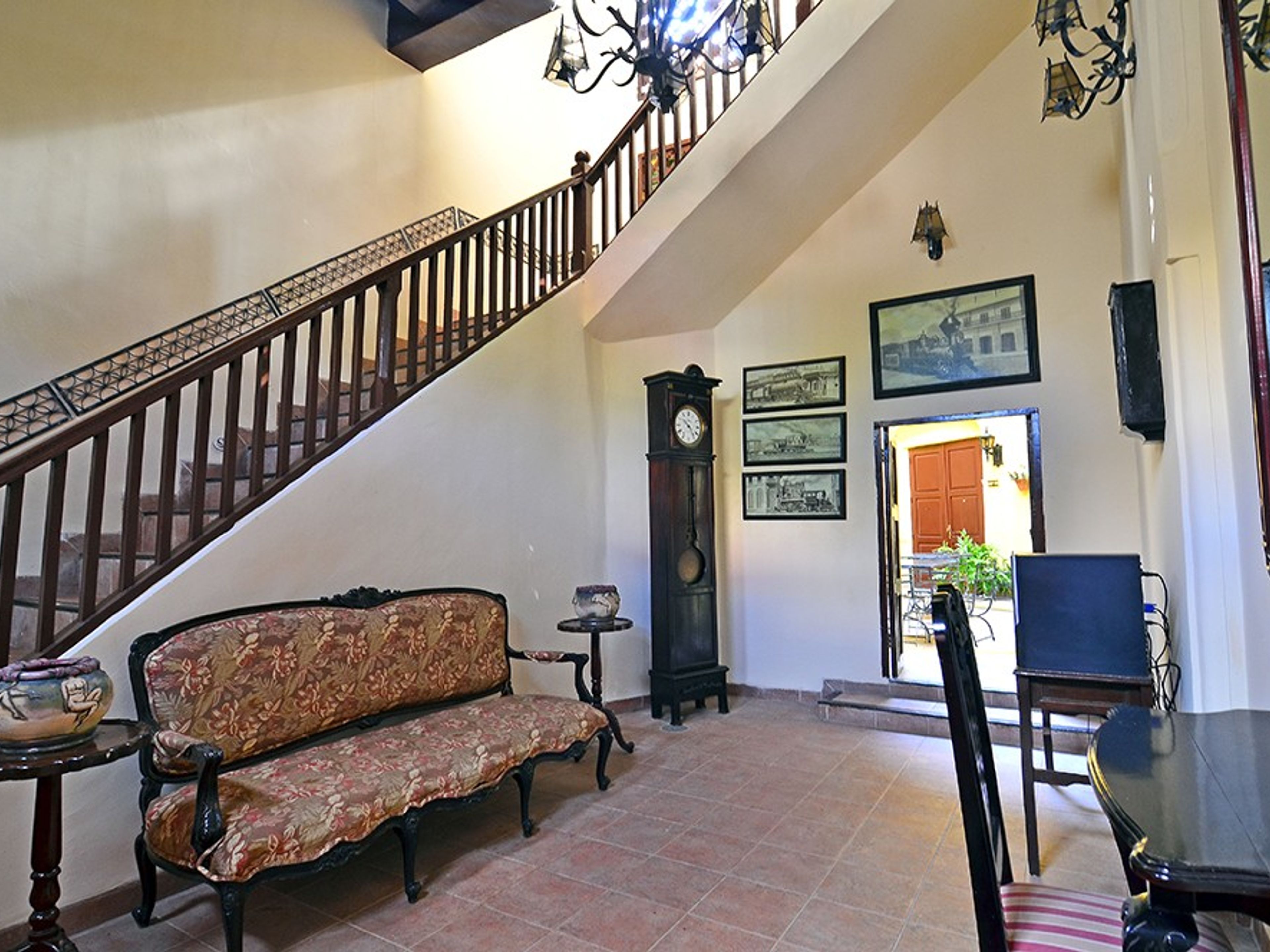 Hotel E Camino de HierroLobby & Reception