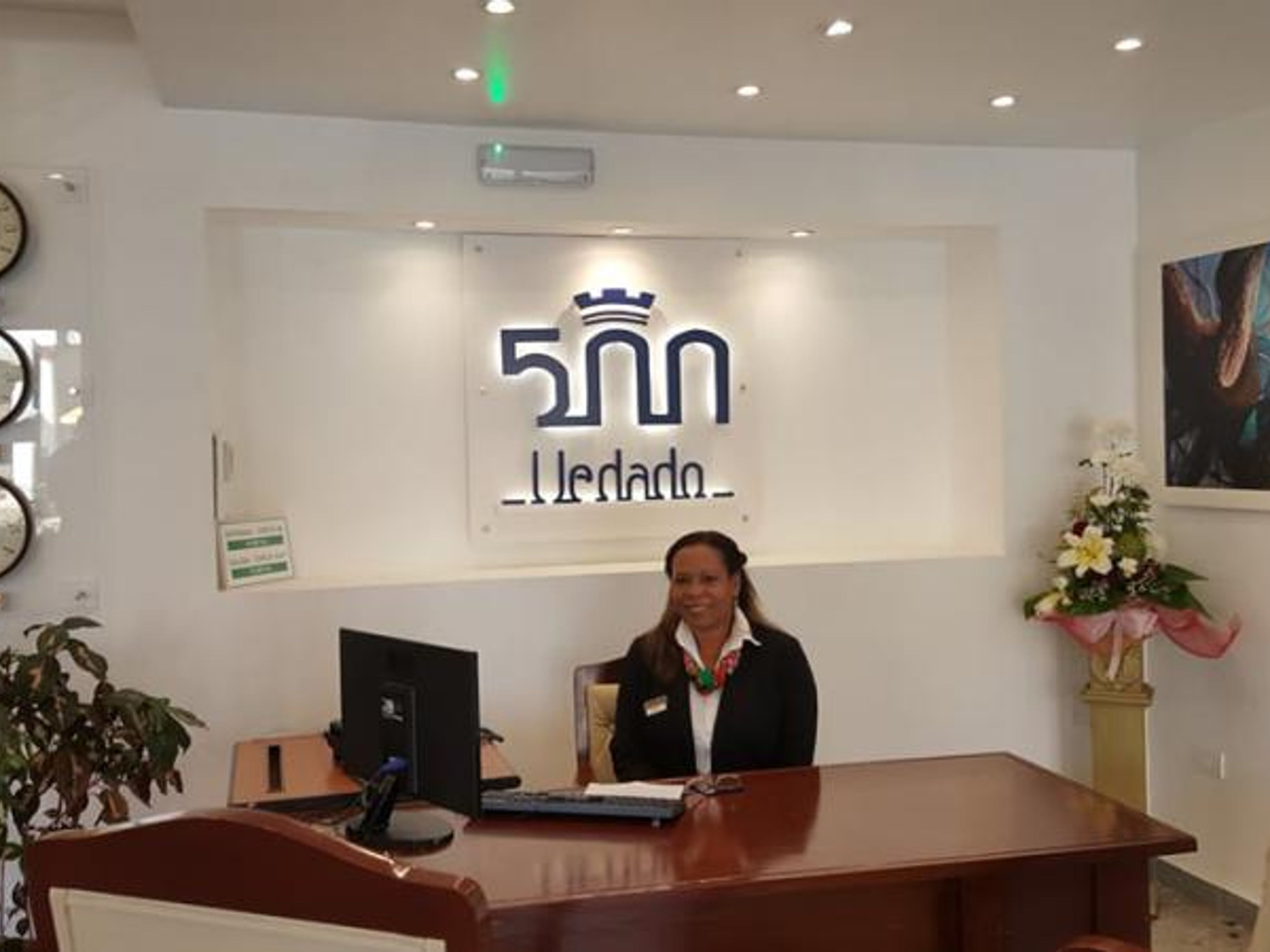 PLUS VEDADO 500 HotelHotel´s details
