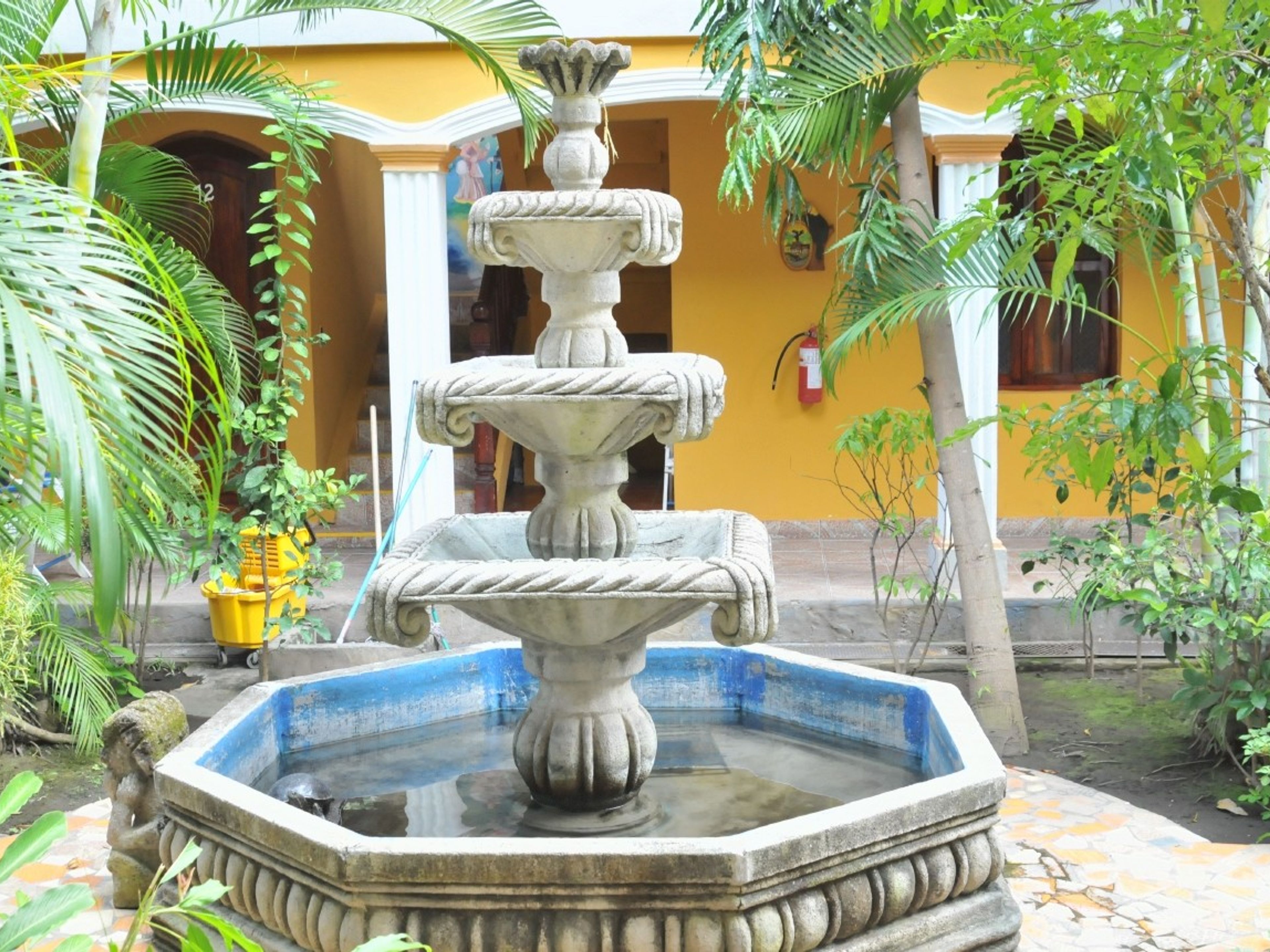 Hotel Cocibolca - Hotel's inside patio view