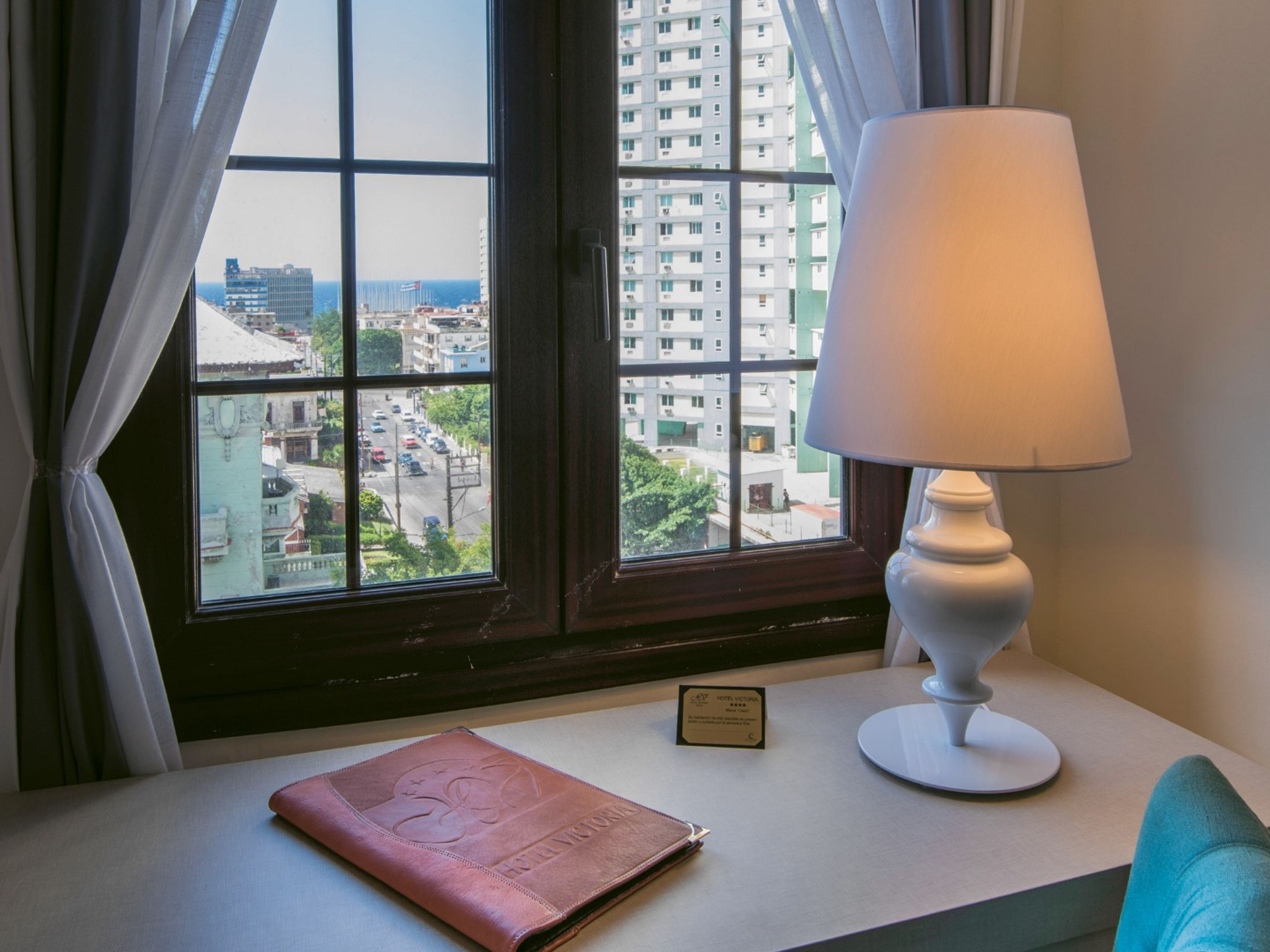 Отель NH COLLECTION VICTORIAStandard room