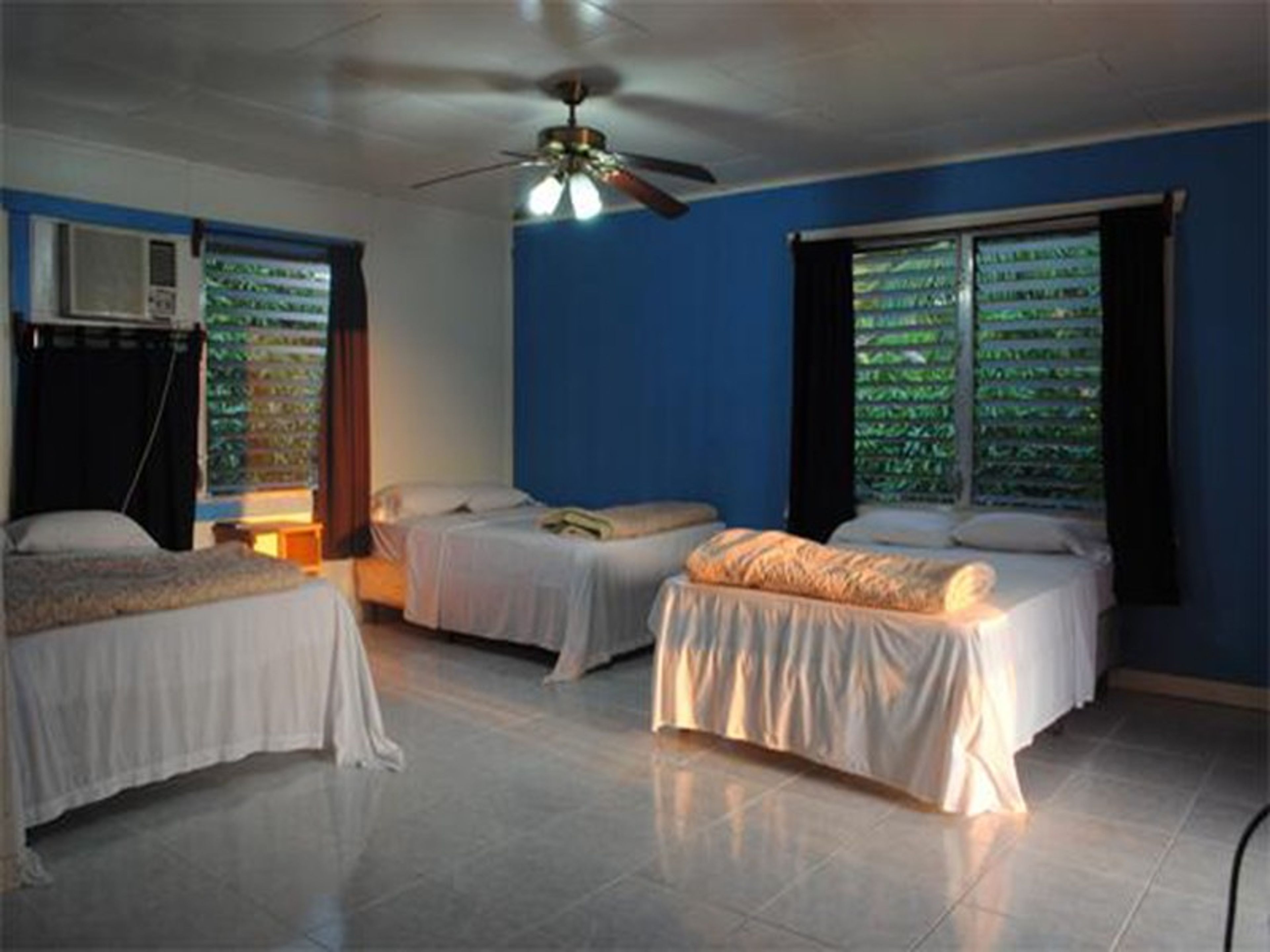Hotel La Quinta RoatánTriple Room