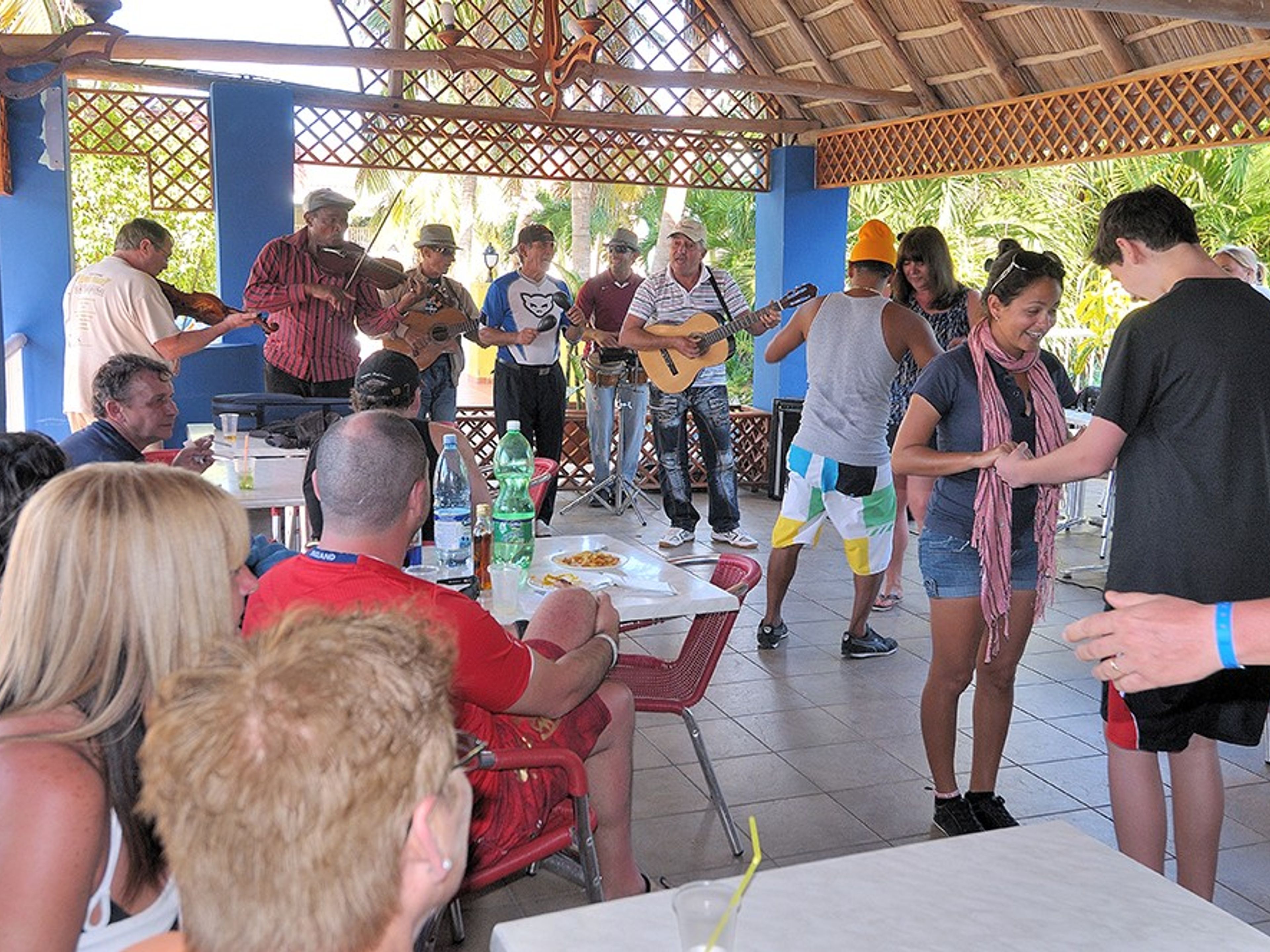 Club Amigo Mayanabo HotelAnimation activities in the pool