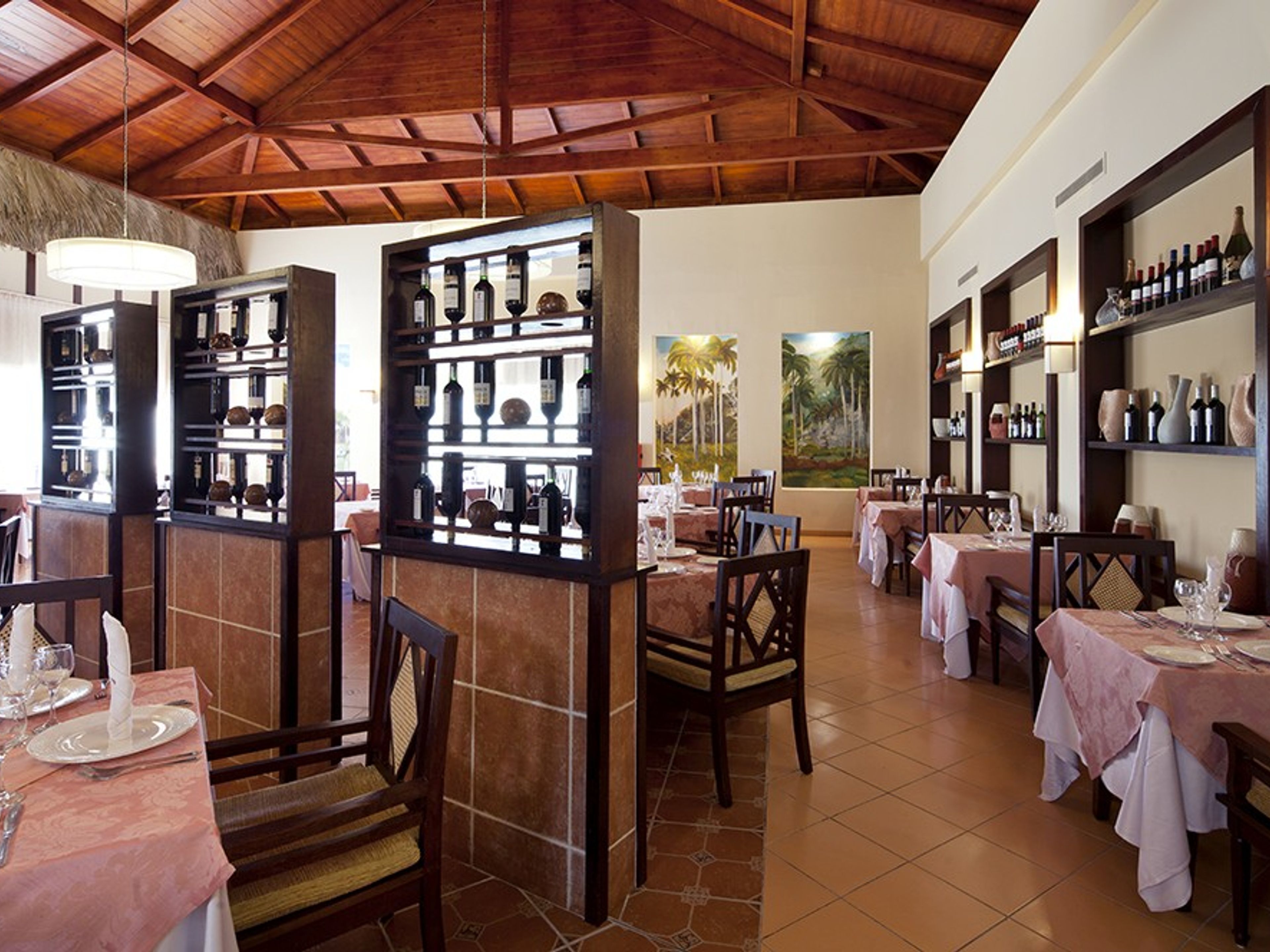 Hotel MEMORIES FLAMENCO BEACH RESORTCreole Restaurant Calalú