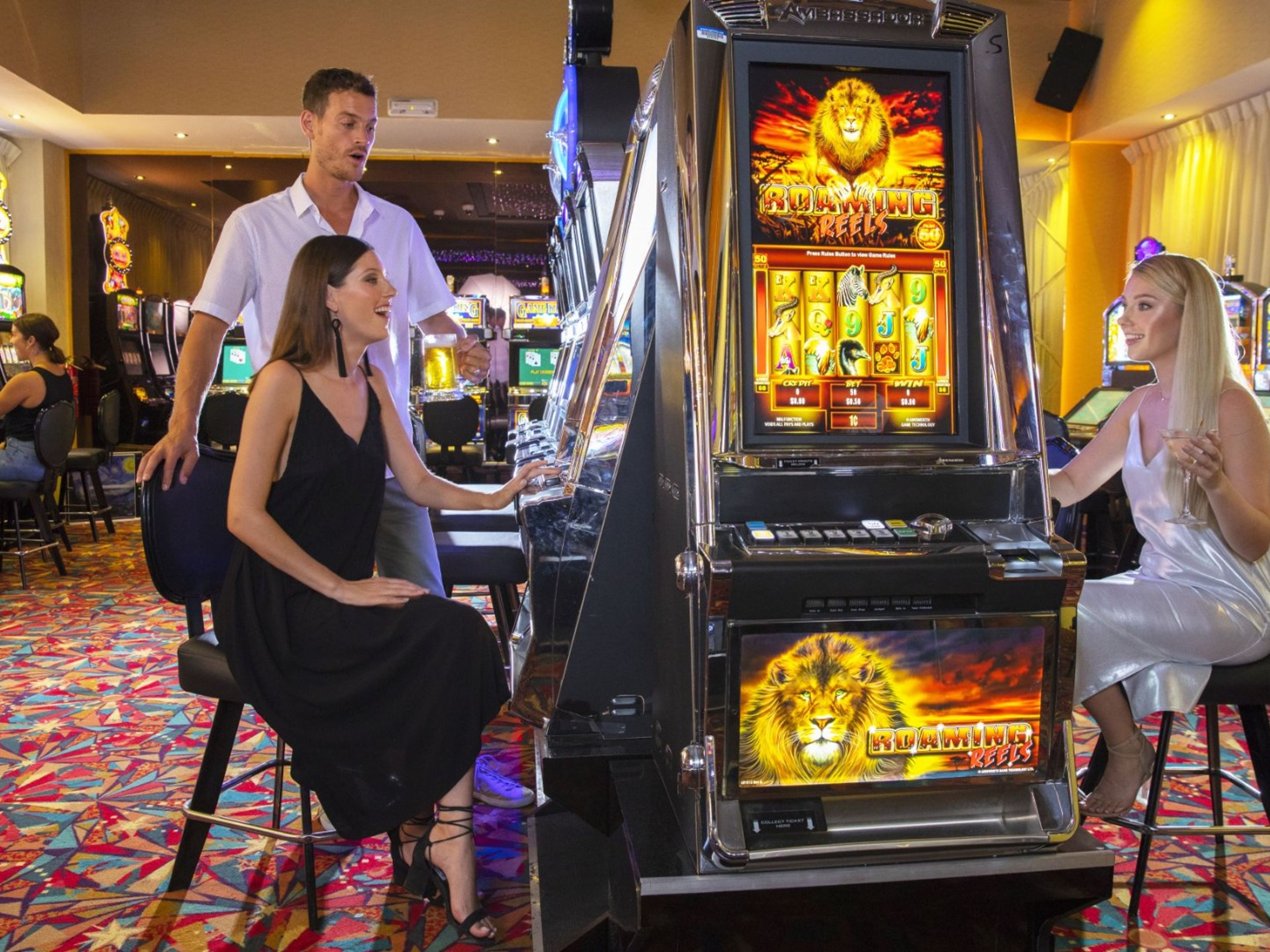 Hotel ROYALTON PUNTA CANA.GENESIS Casino Slot Machines