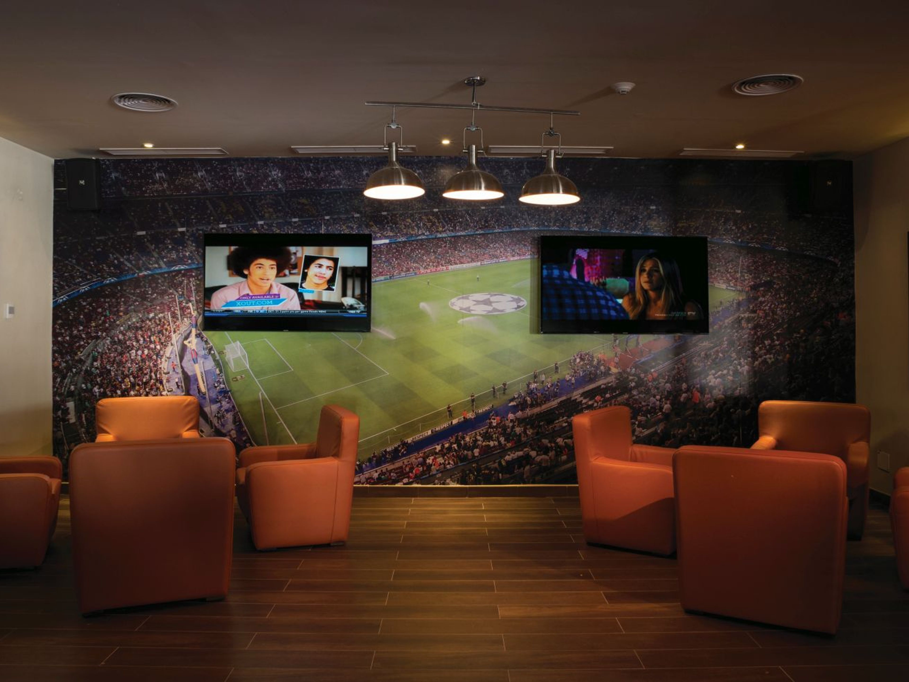 Hotel ROYALTON PUNTA CANA.Sports Bar SCORE