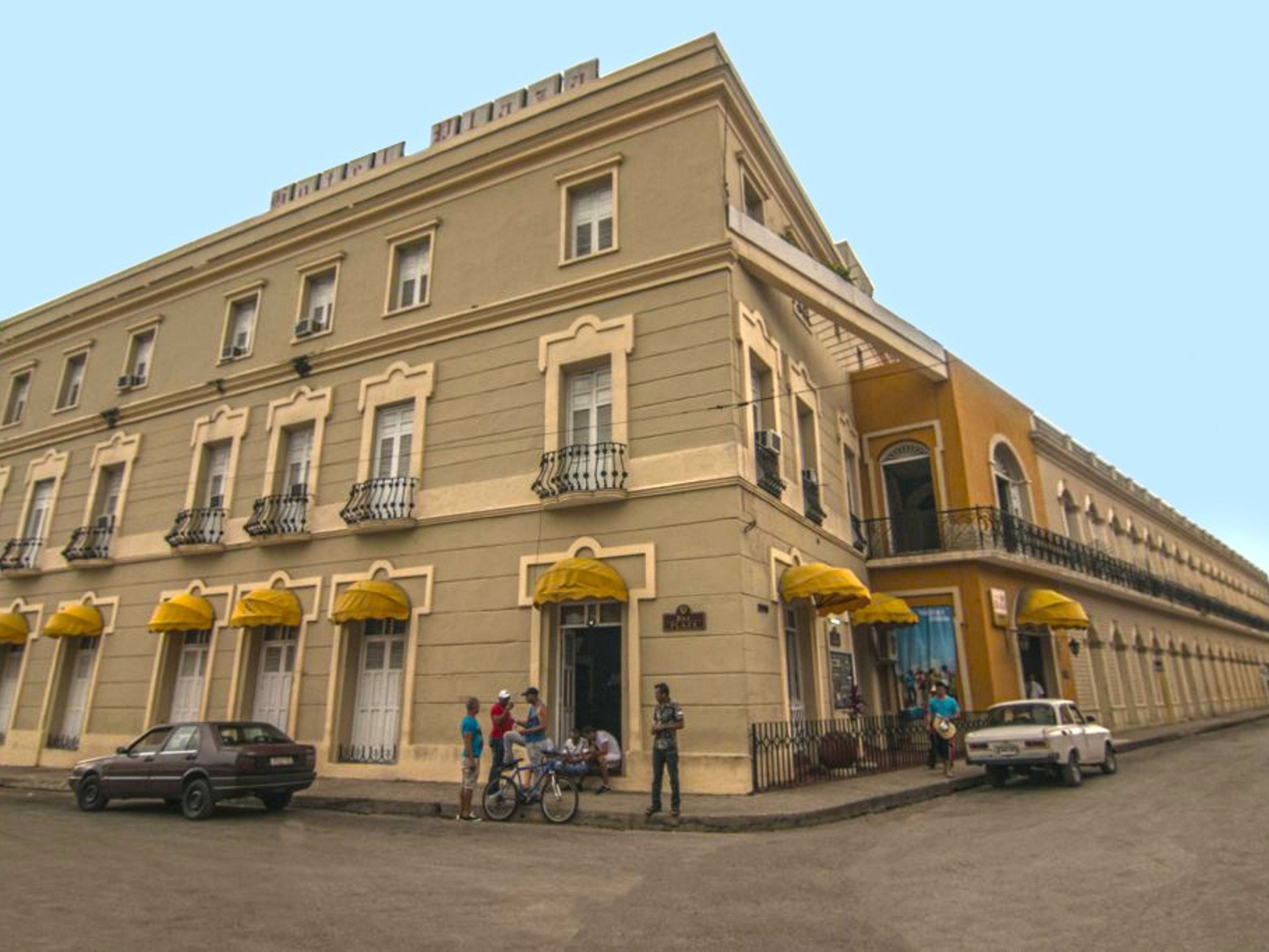 ISLAZUL PLAZA Hotel