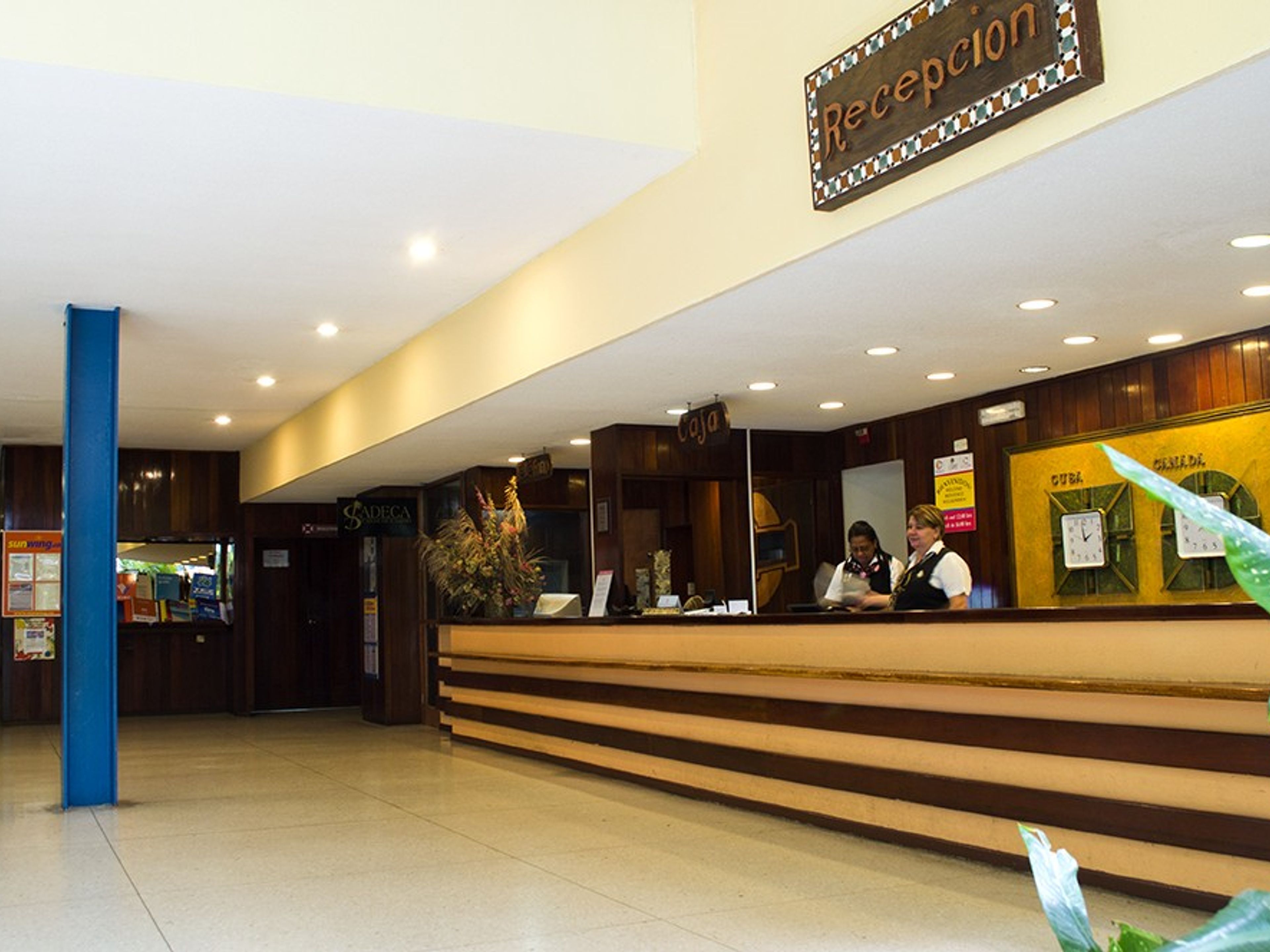 Hotel GRAN CARIBE PUNTARENA - PLAYA CALETAHotel reception