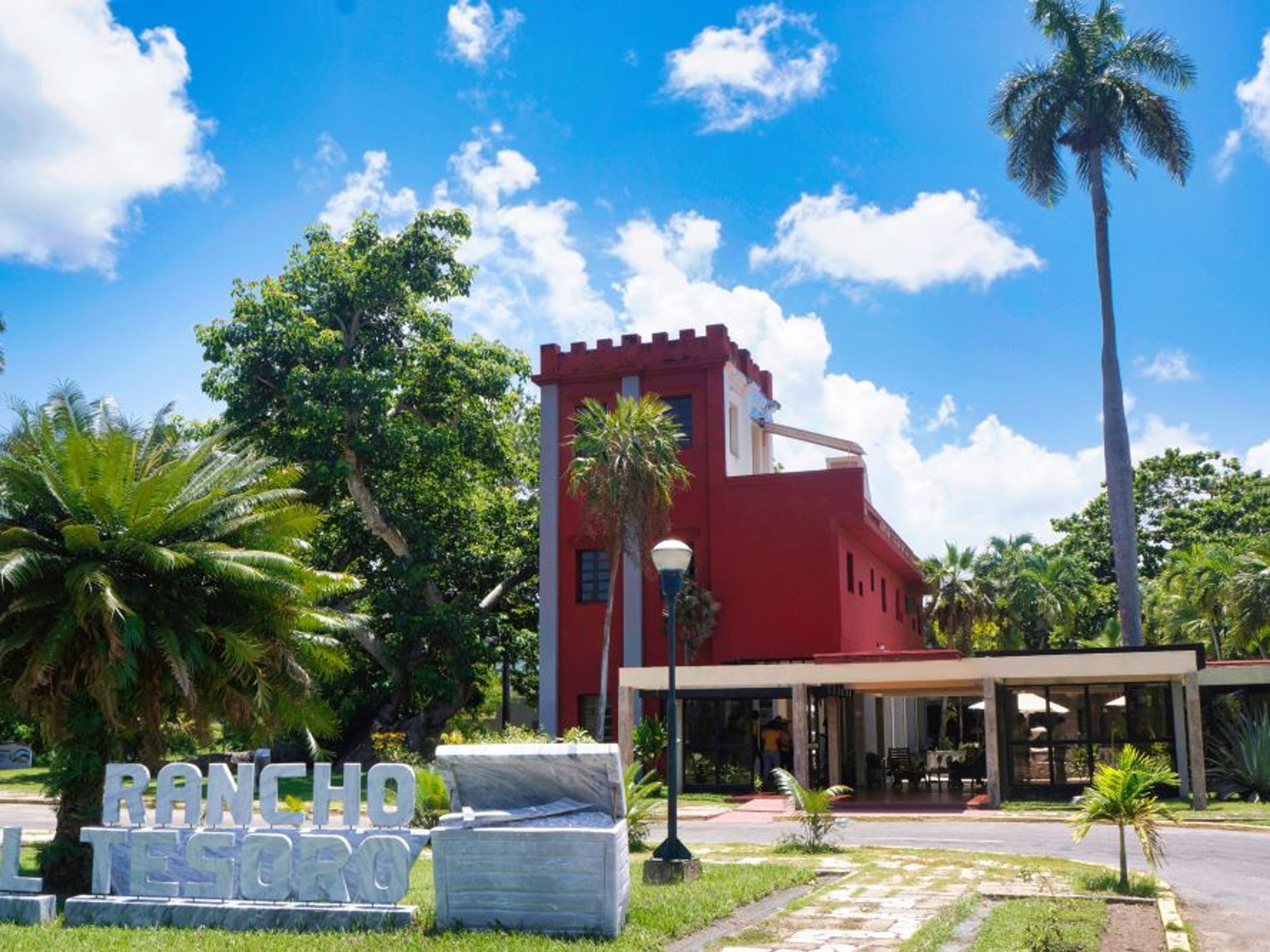 GRAN CARIBE RANCHO EL TESORO Hotel