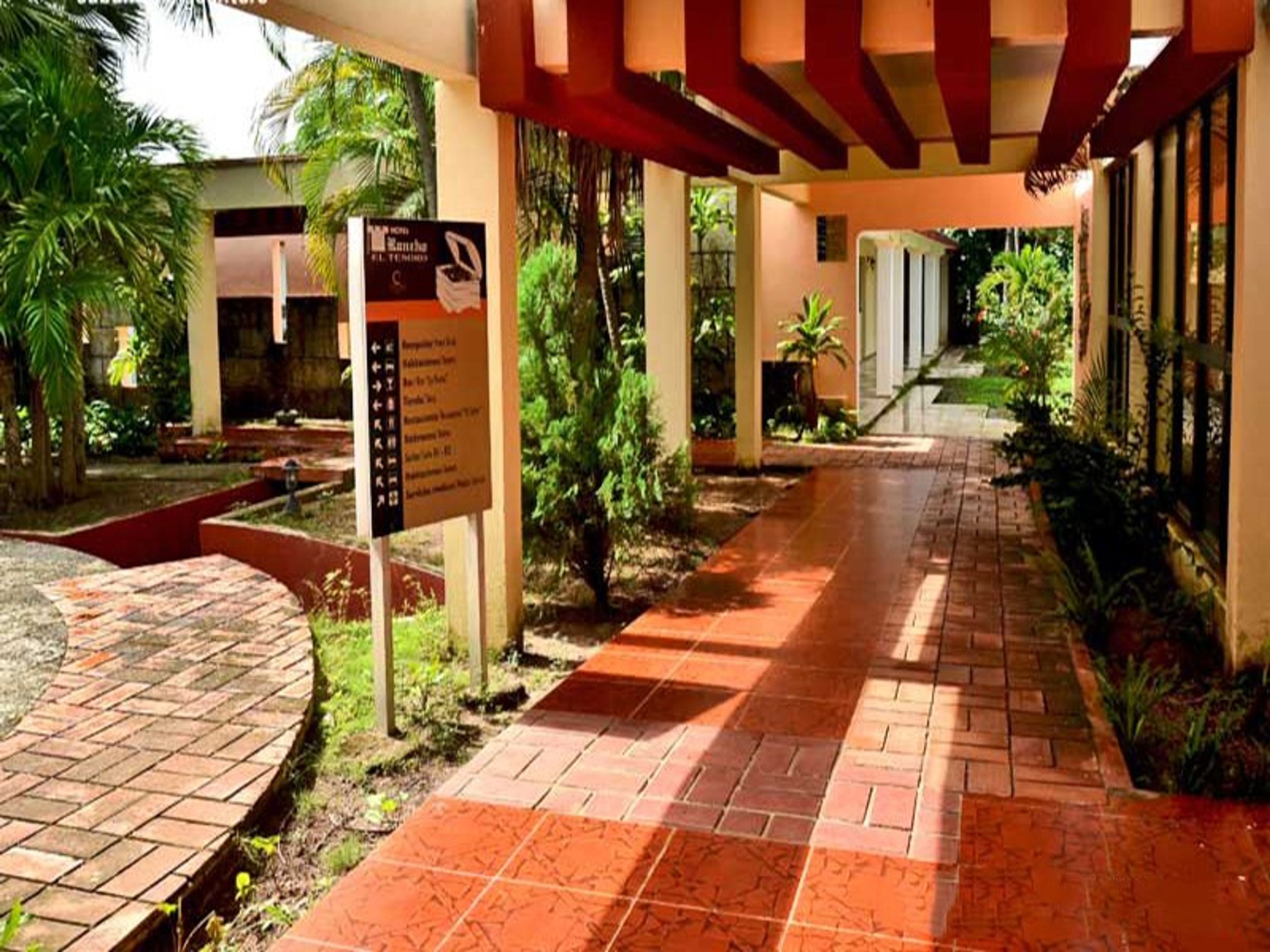 GRAN CARIBE RANCHO EL TESORO HotelPanoramic hotel view