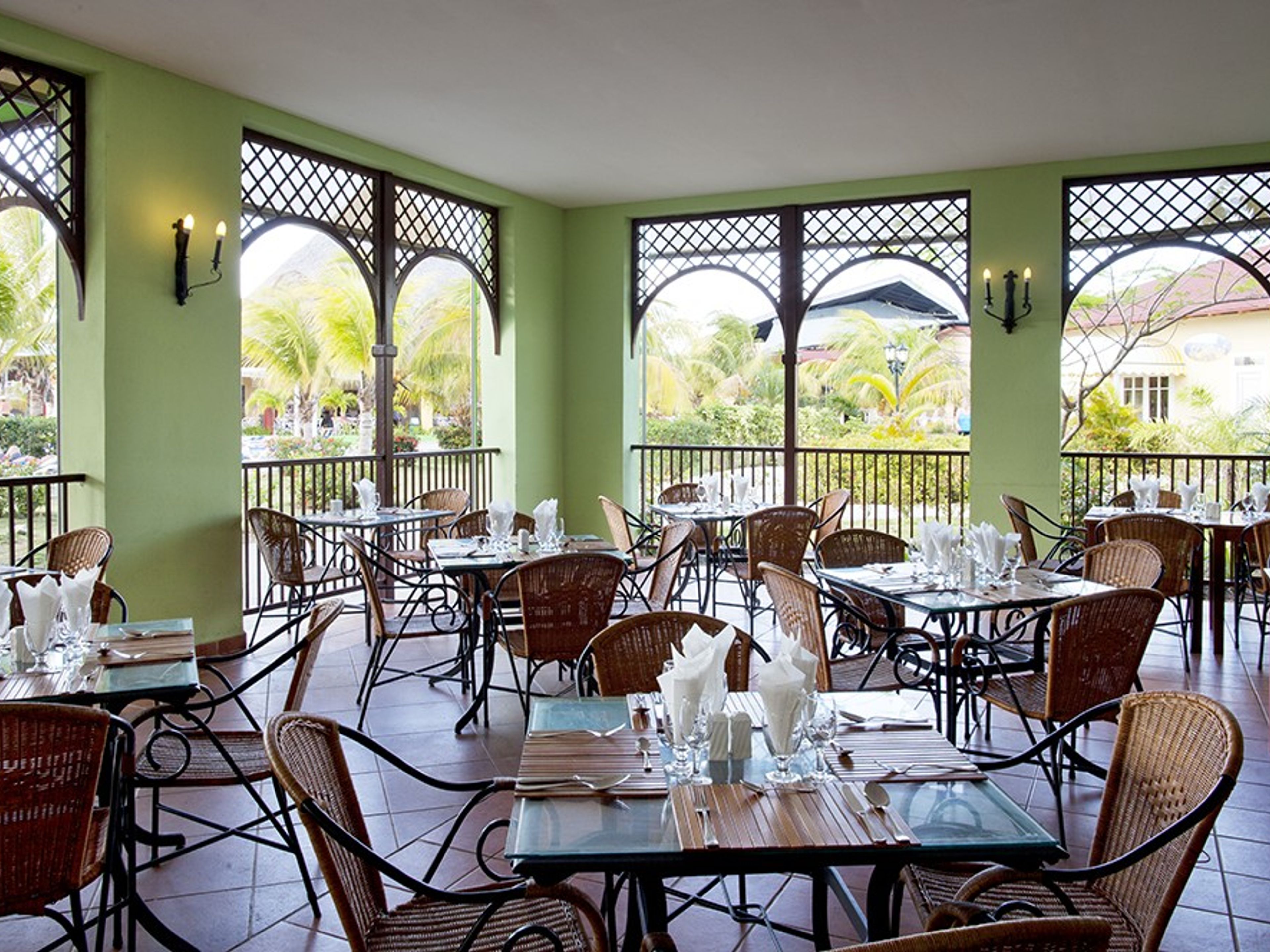 MEMORIES CARIBE BEACH RESORT Hotel - Adults Only Over 16 Years OldCuban Restaurant Arenas Blancas