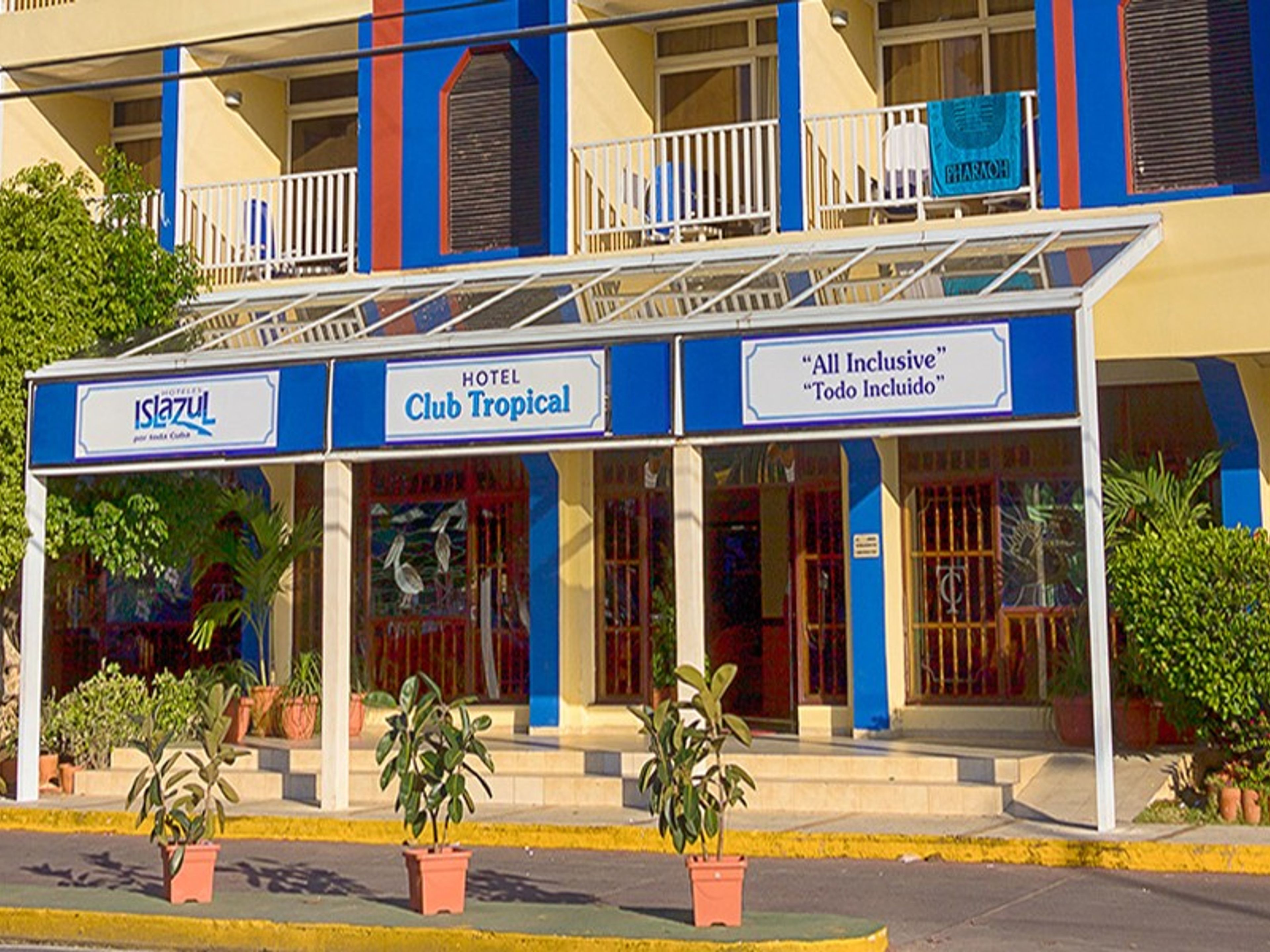 ISLAZUL CLUB TROPICAL HotelHotel entrance view