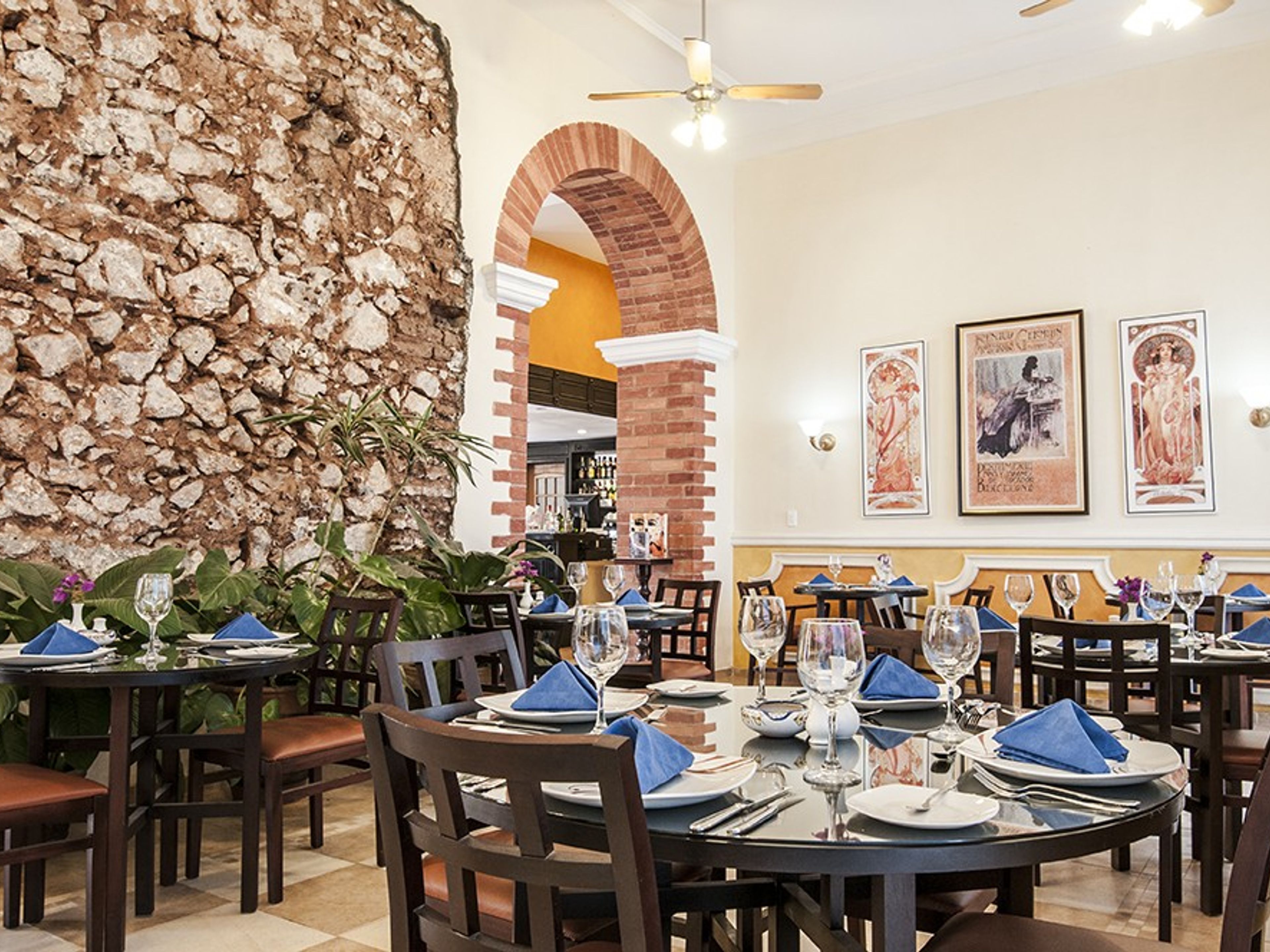 Hotel E BARCELONAA la carte international Restaurant