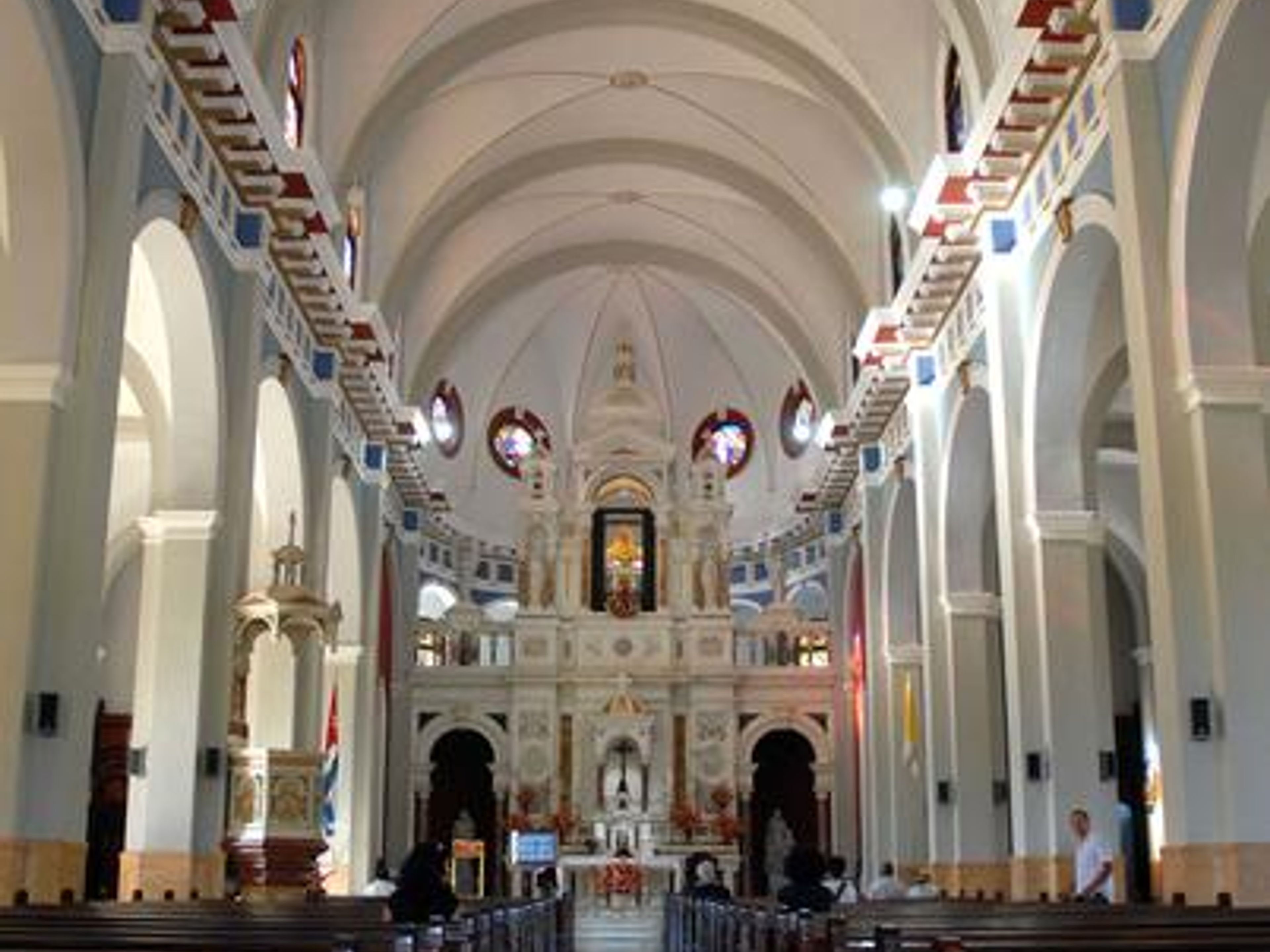 Oтель E El CobreCapilla principal de la Basilica Santuario El Cobre