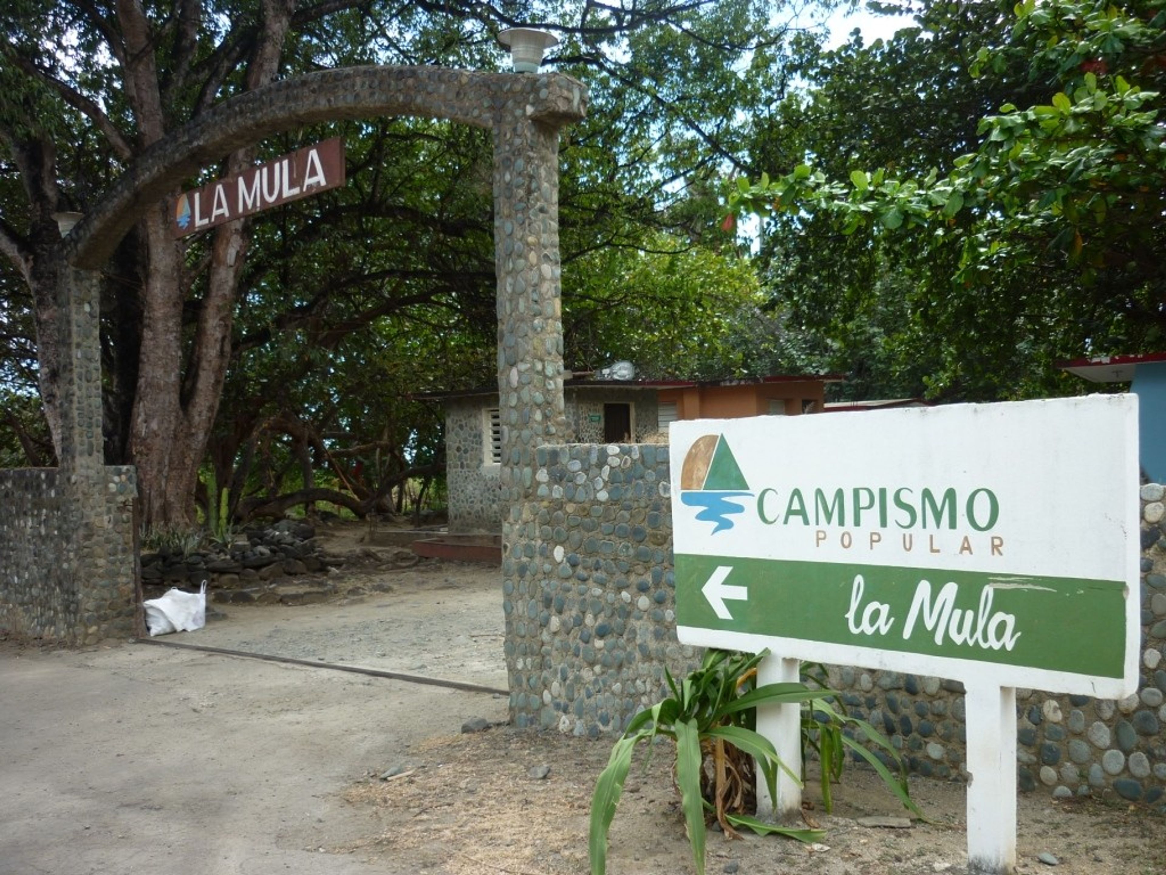 LA MULA CampingLa Mula camping panoramic view, Santiago de Cuba
