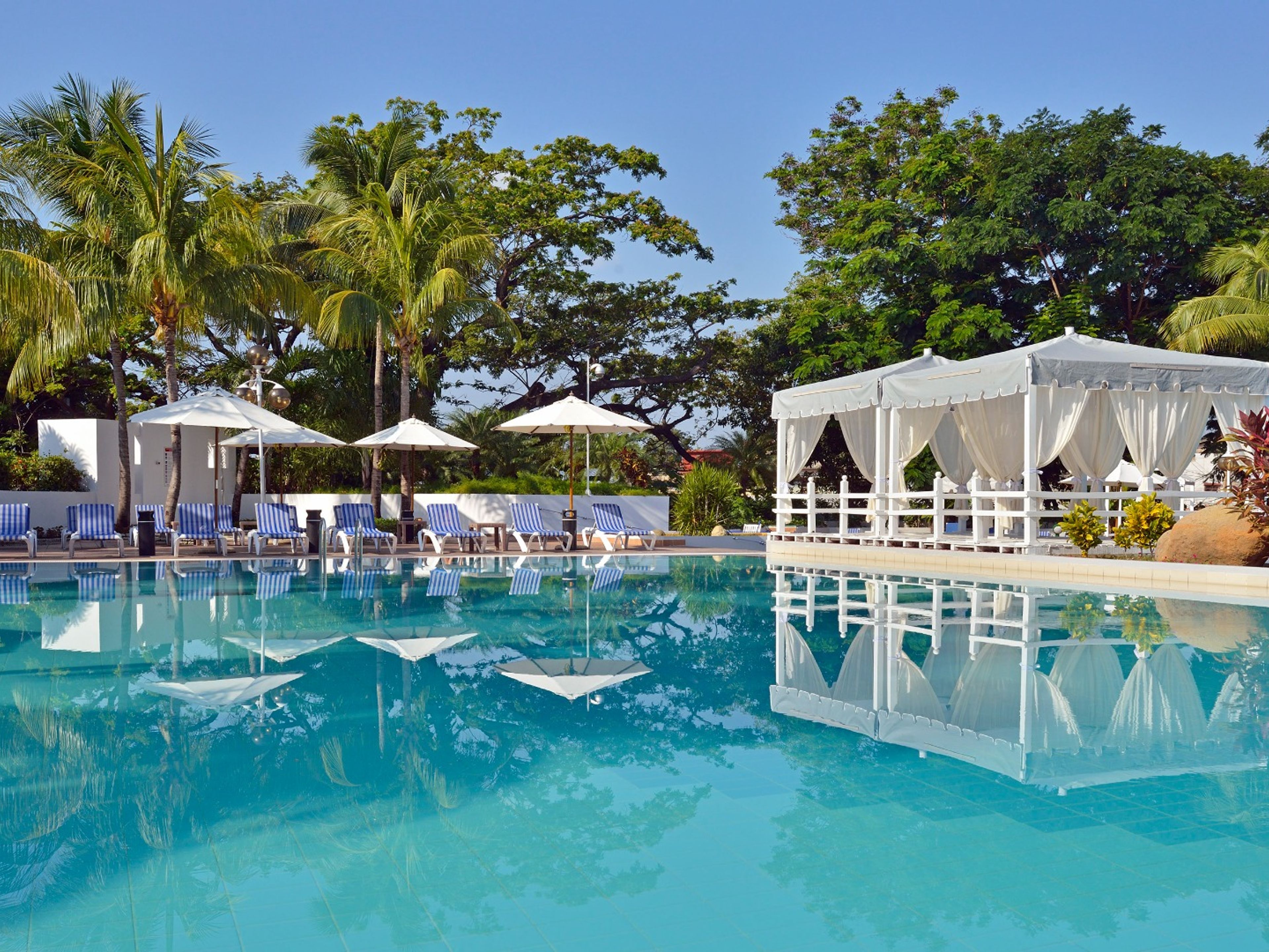 Oтель MELIÁ SANTIAGO DE CUBAHotel´s pool view