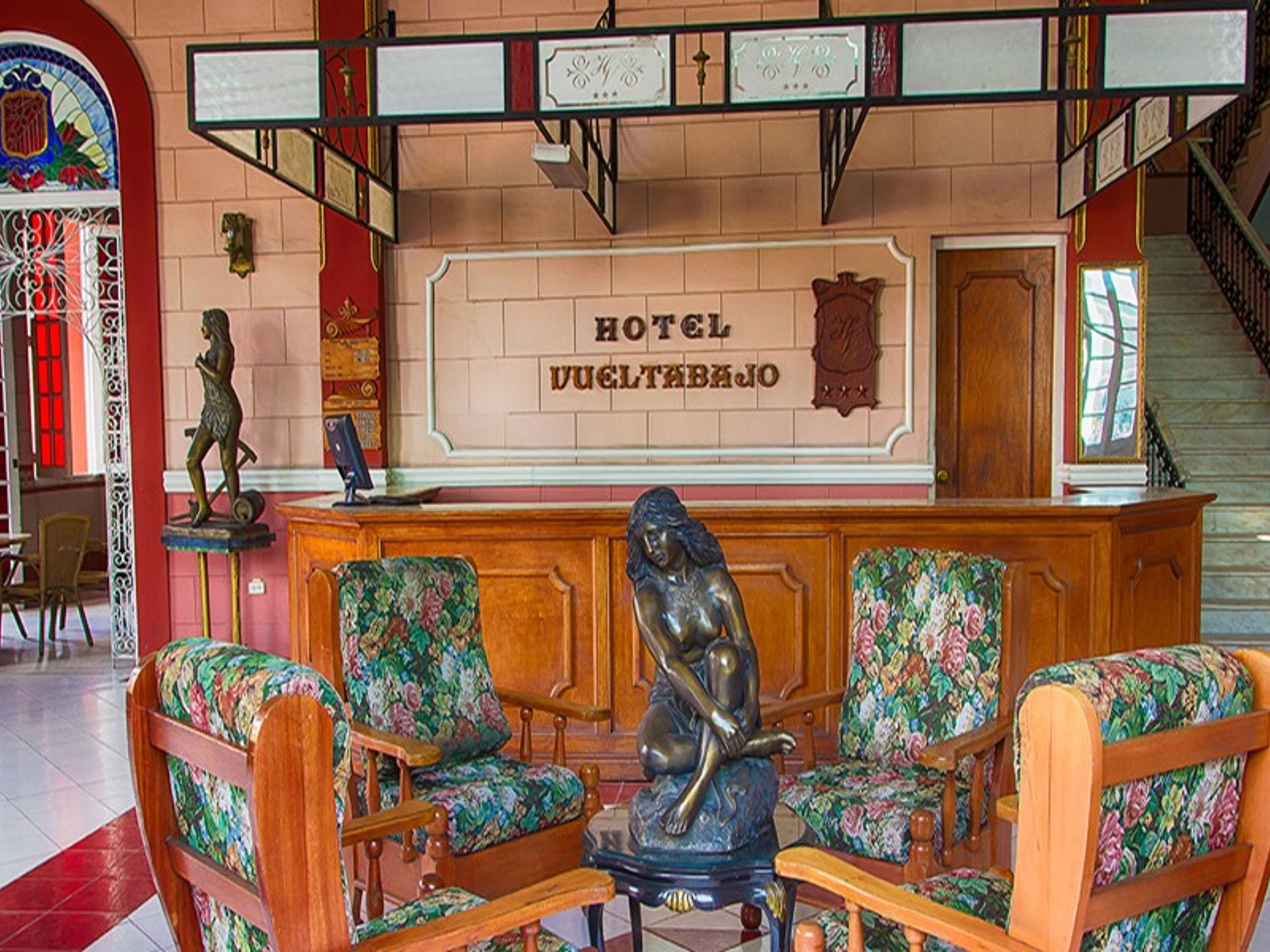 Hotel ENCANTO VUELTABAJOLobby & reception view