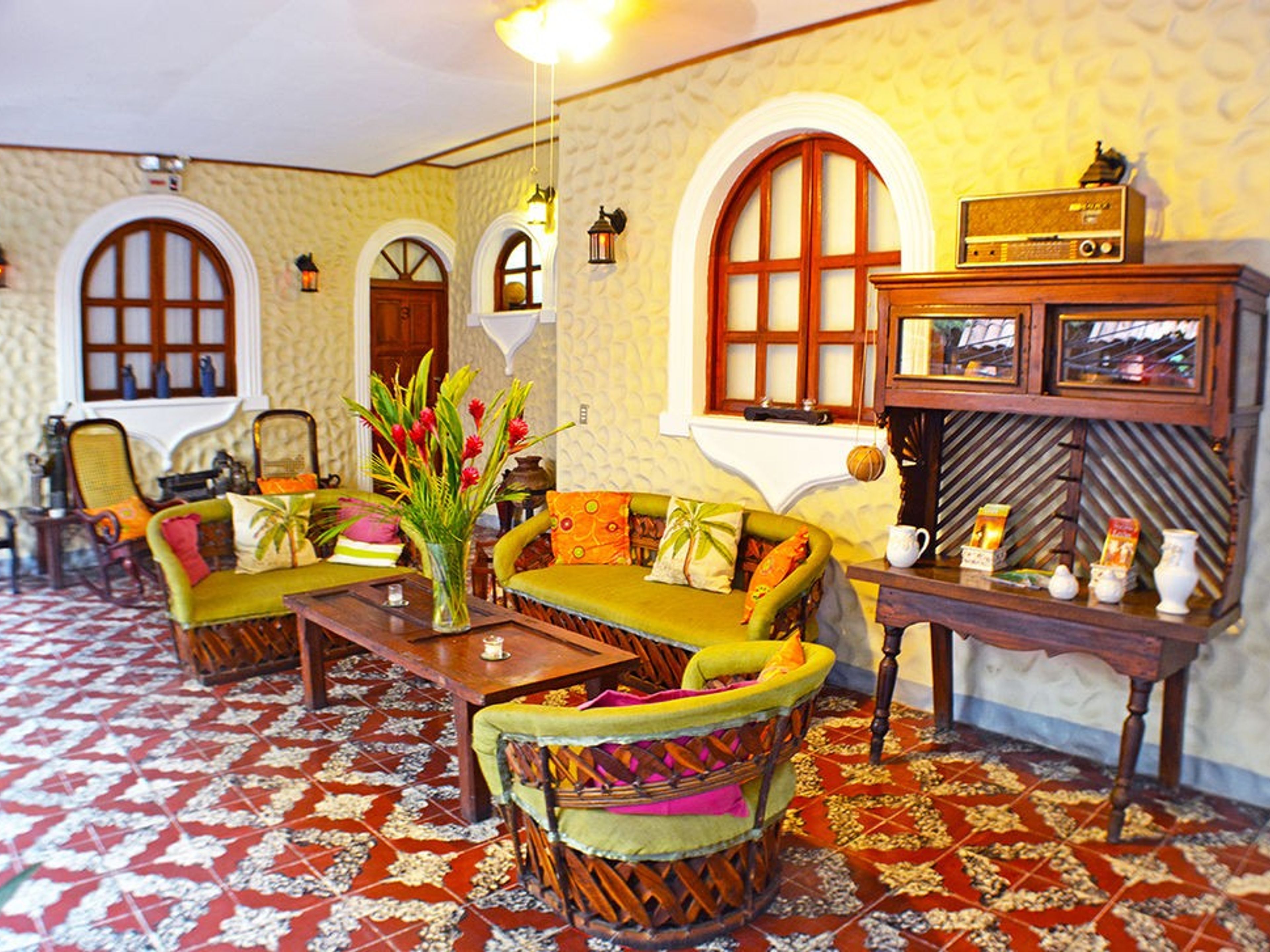 Los Balcones León Hotel