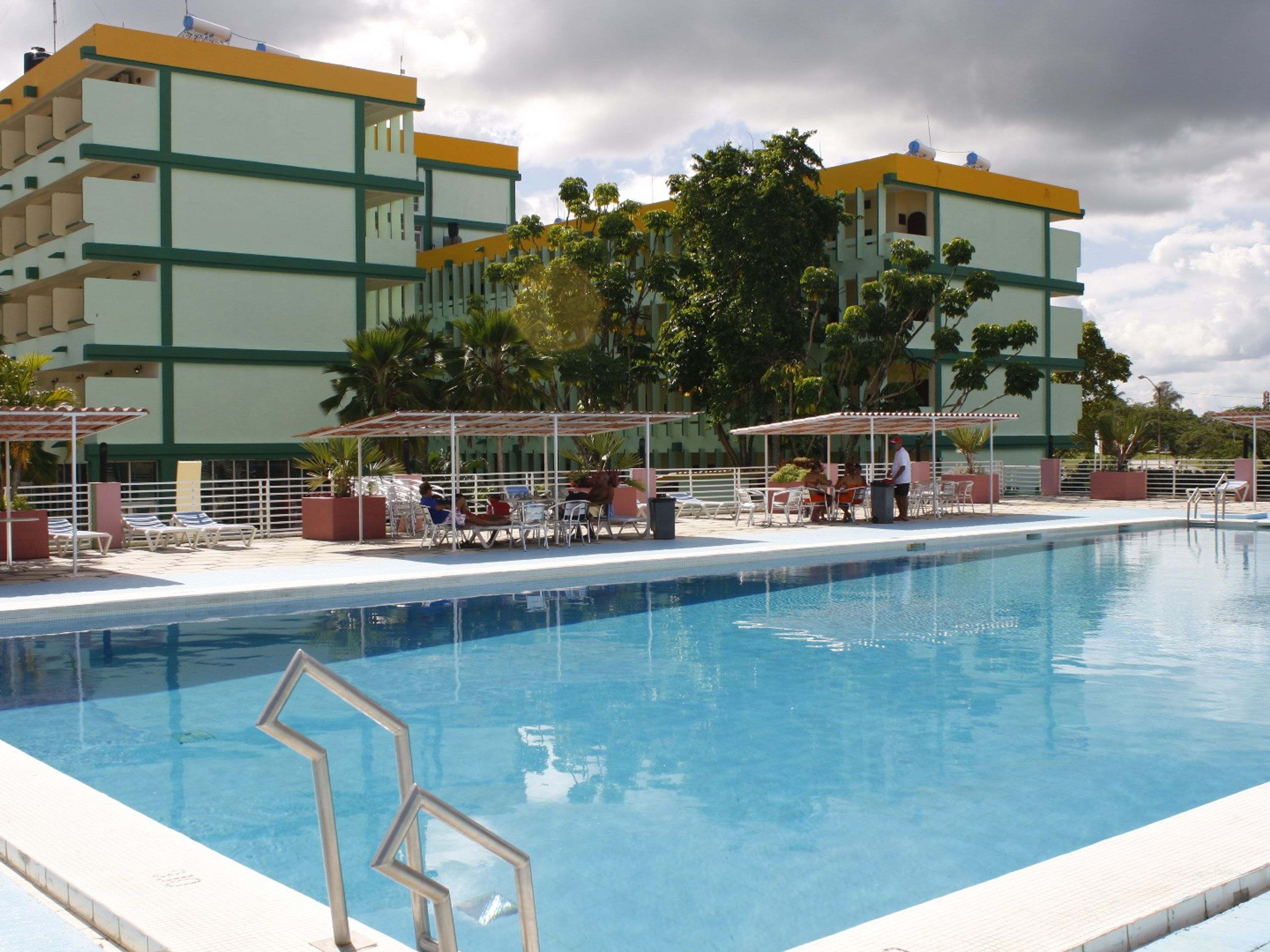 Hotel ISLAZUL MORÓNPanoramic hotel & pool view