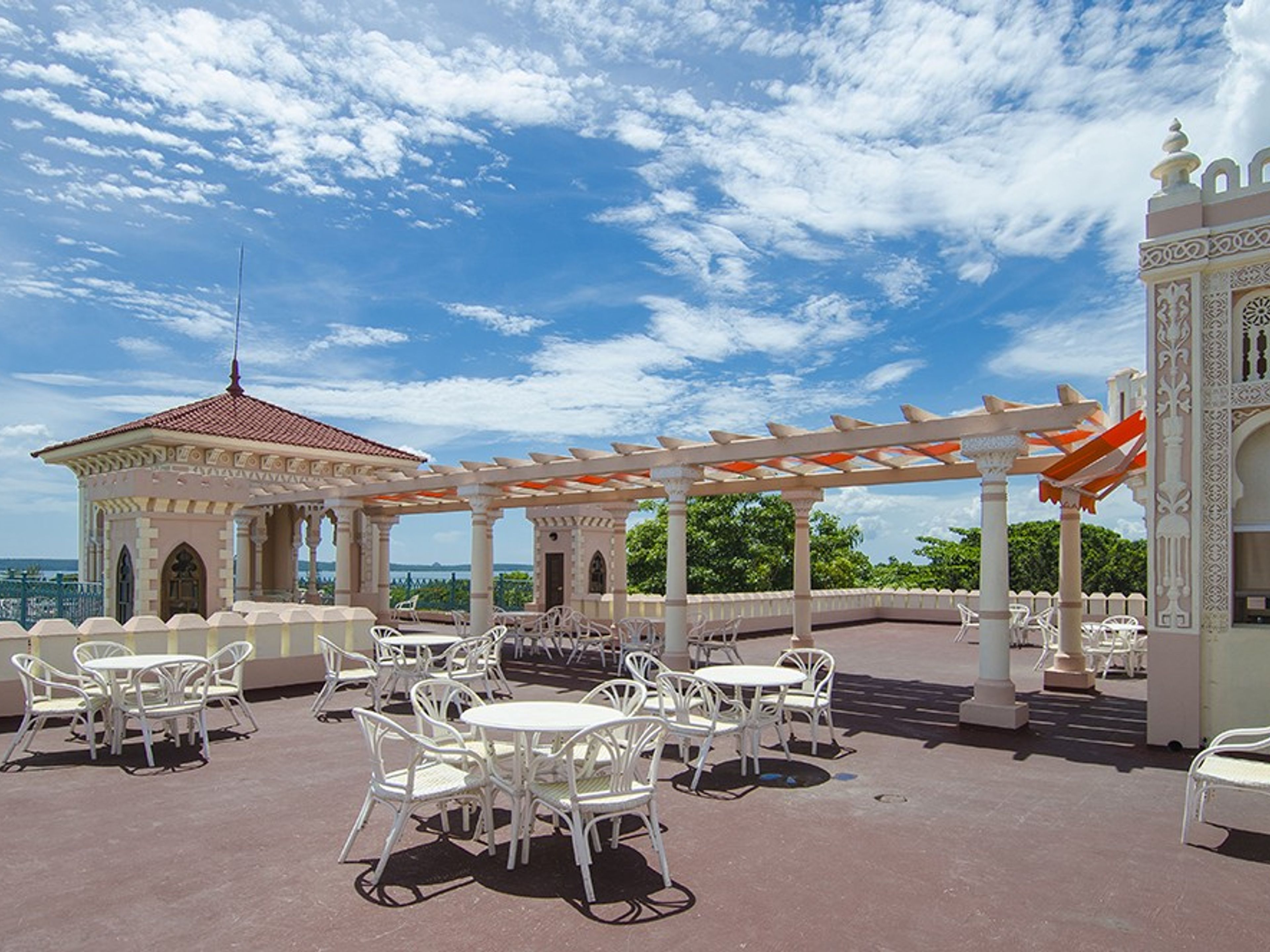 CASA VERDE BY MELIÁ HOTELS INTERNATIONALTerrace Bar Palacio de Valle