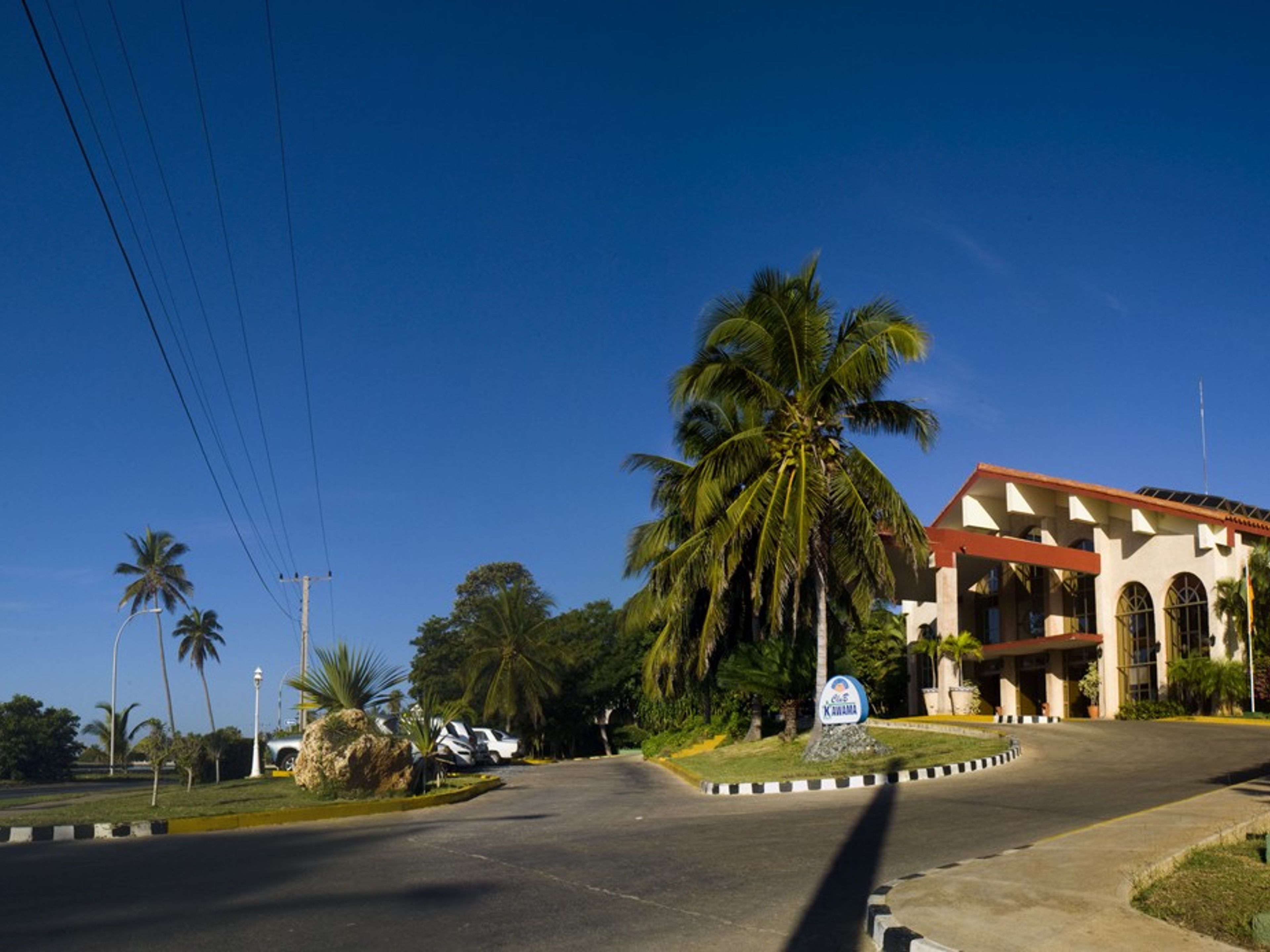 Отель GRAN CARIBE CLUB KAWAMAHotel entrace