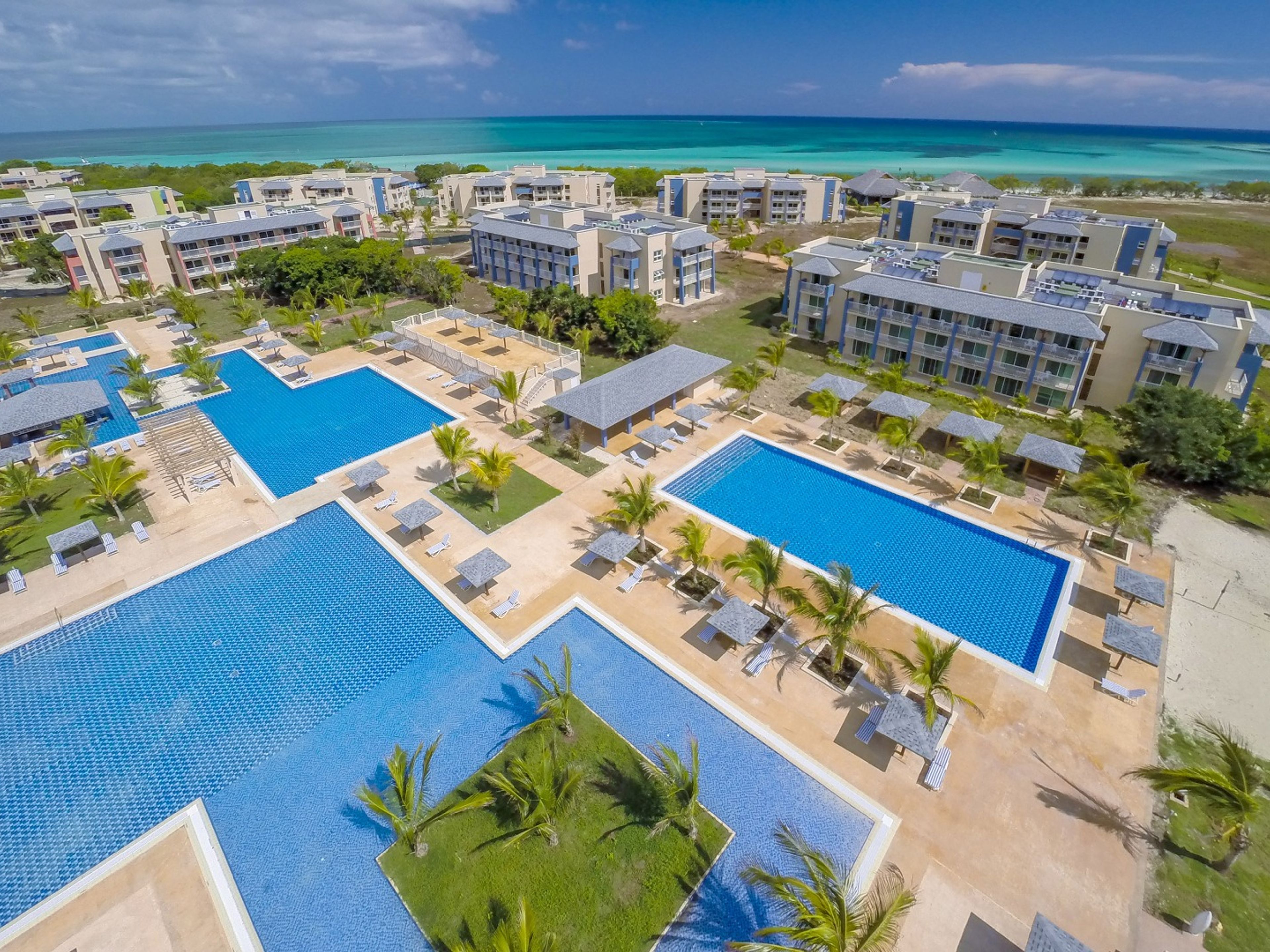 Отель MELIÁ JARDINES DEL REY ALL INCLUSIVEHotel´s aereal panoramic view