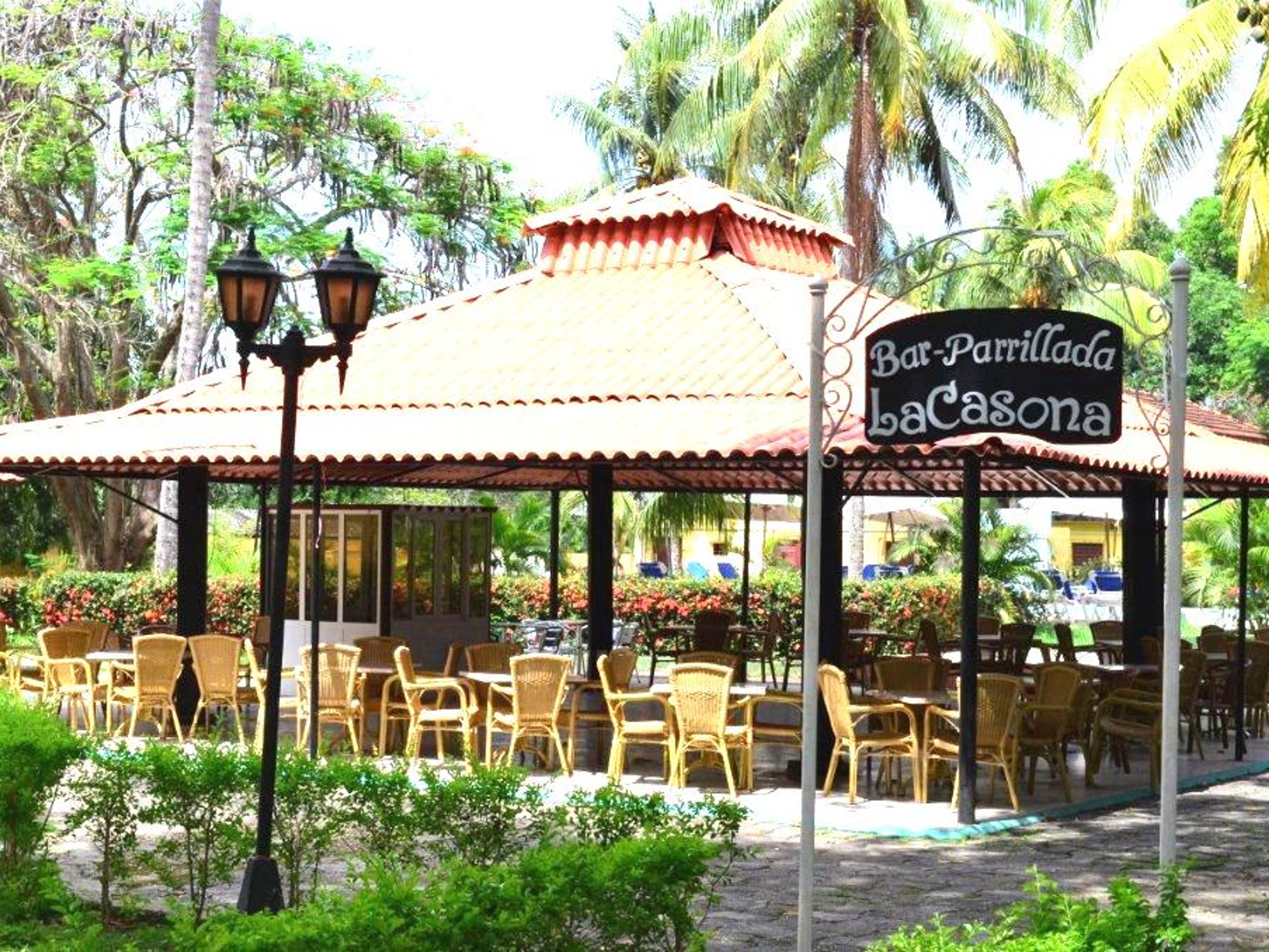 ISLAZUL LA CASONA HostalGrill Restaurant La Casona