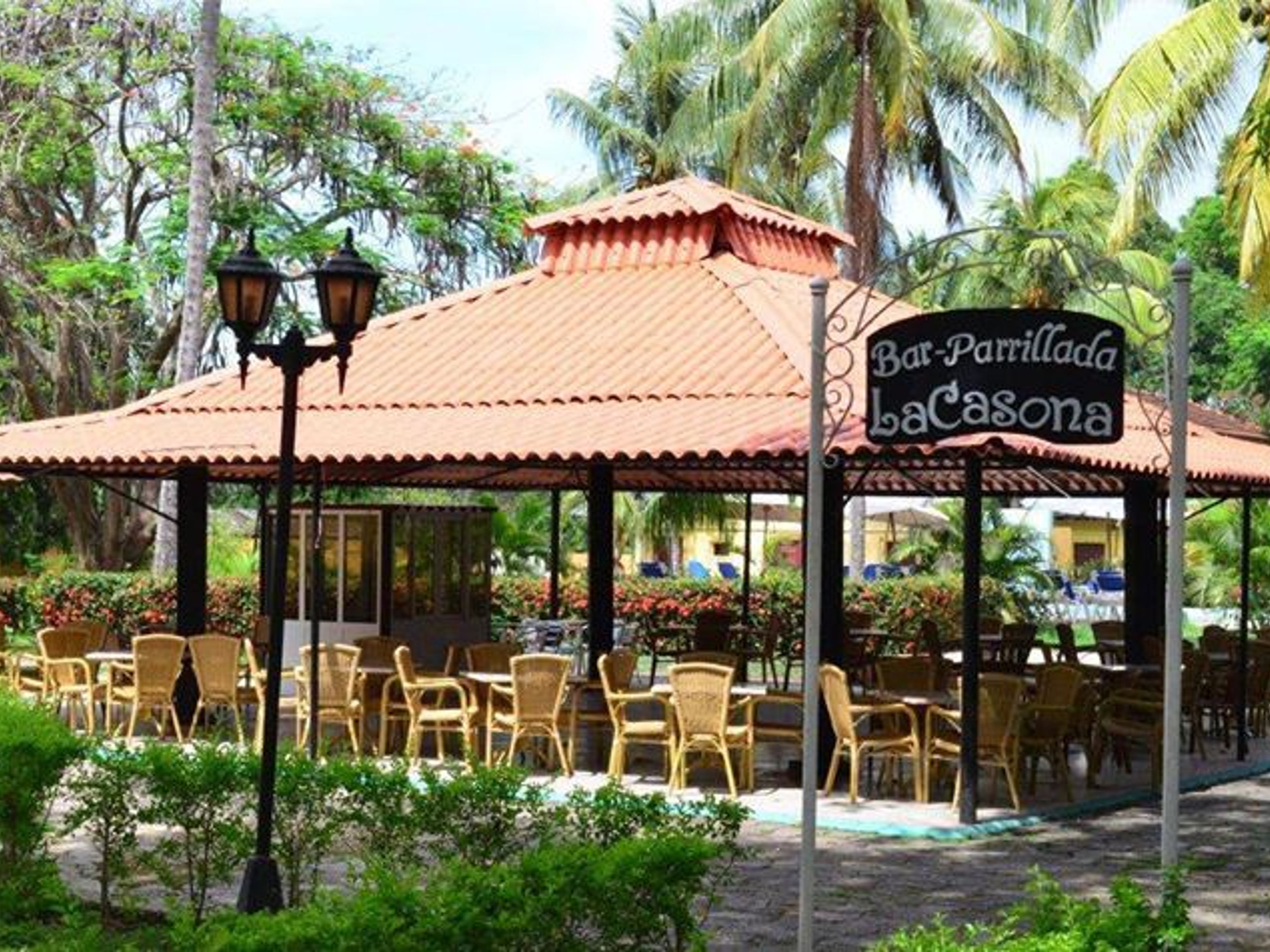 ISLAZUL LA CASONA HostalGrill Restaurant La Casona