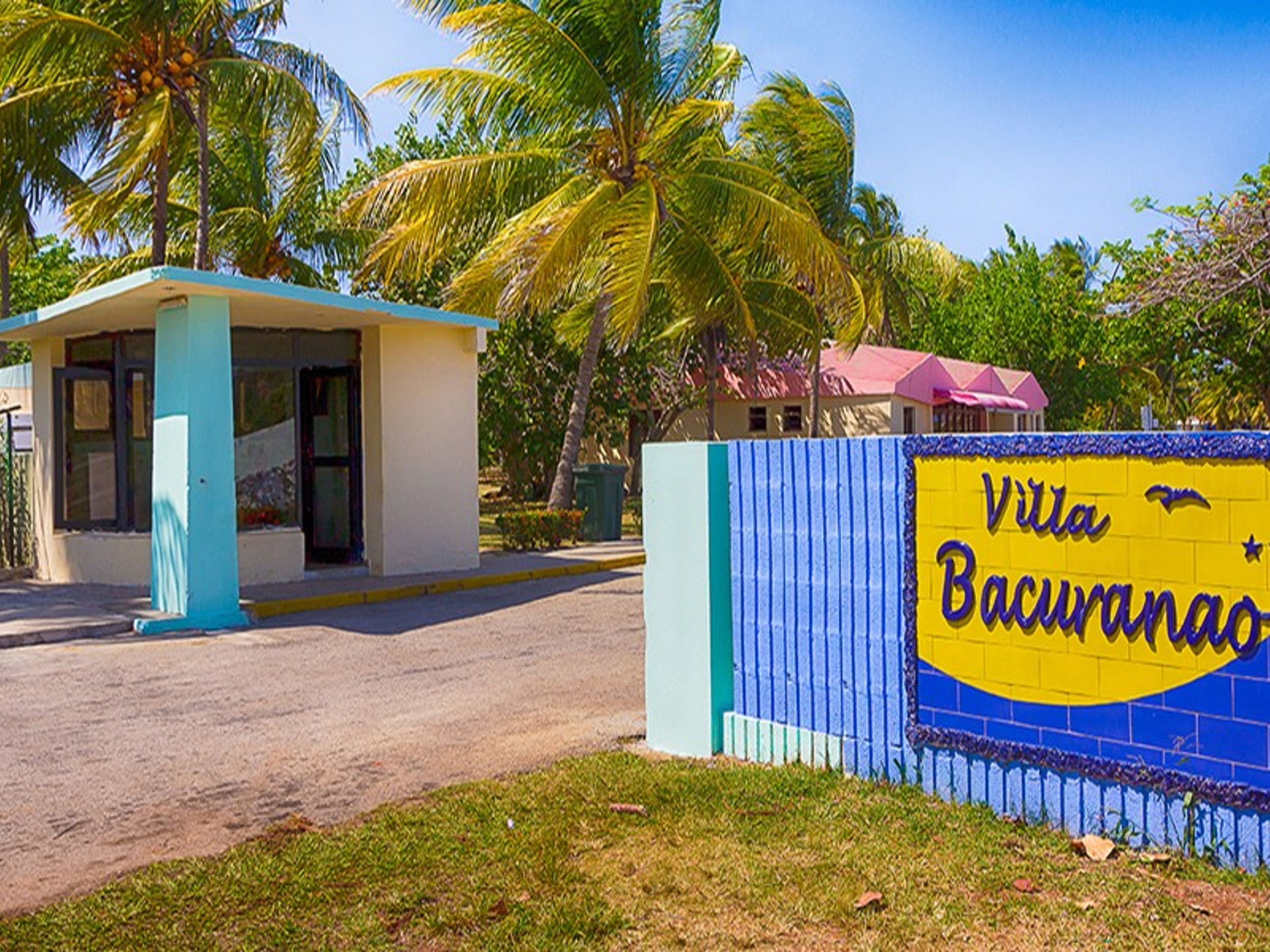 ISLAZUL BACURANAO VillaPanoramic villa entrance view
