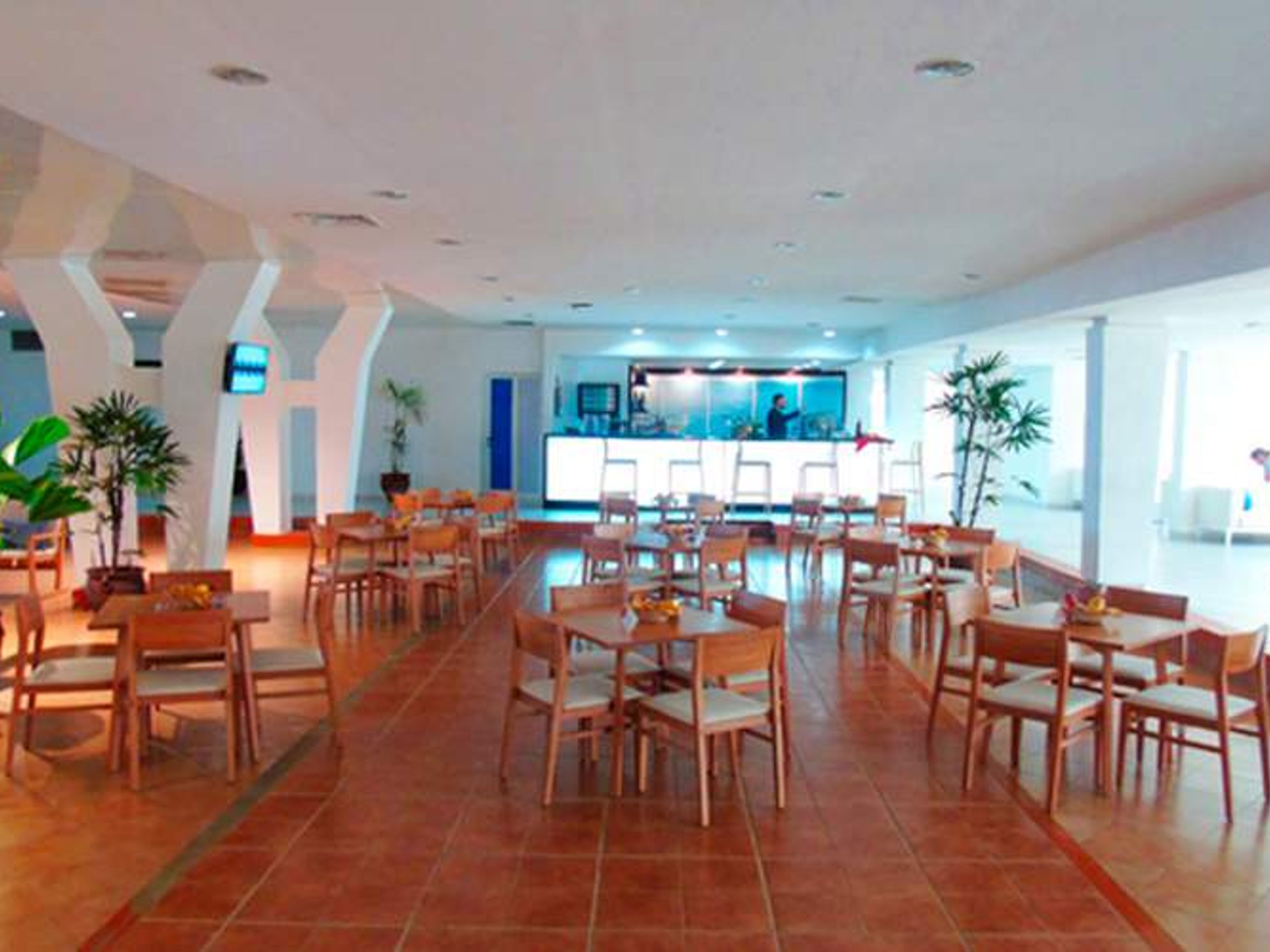 Hotel ROC EL VIEJO Y EL MARHotel´s details