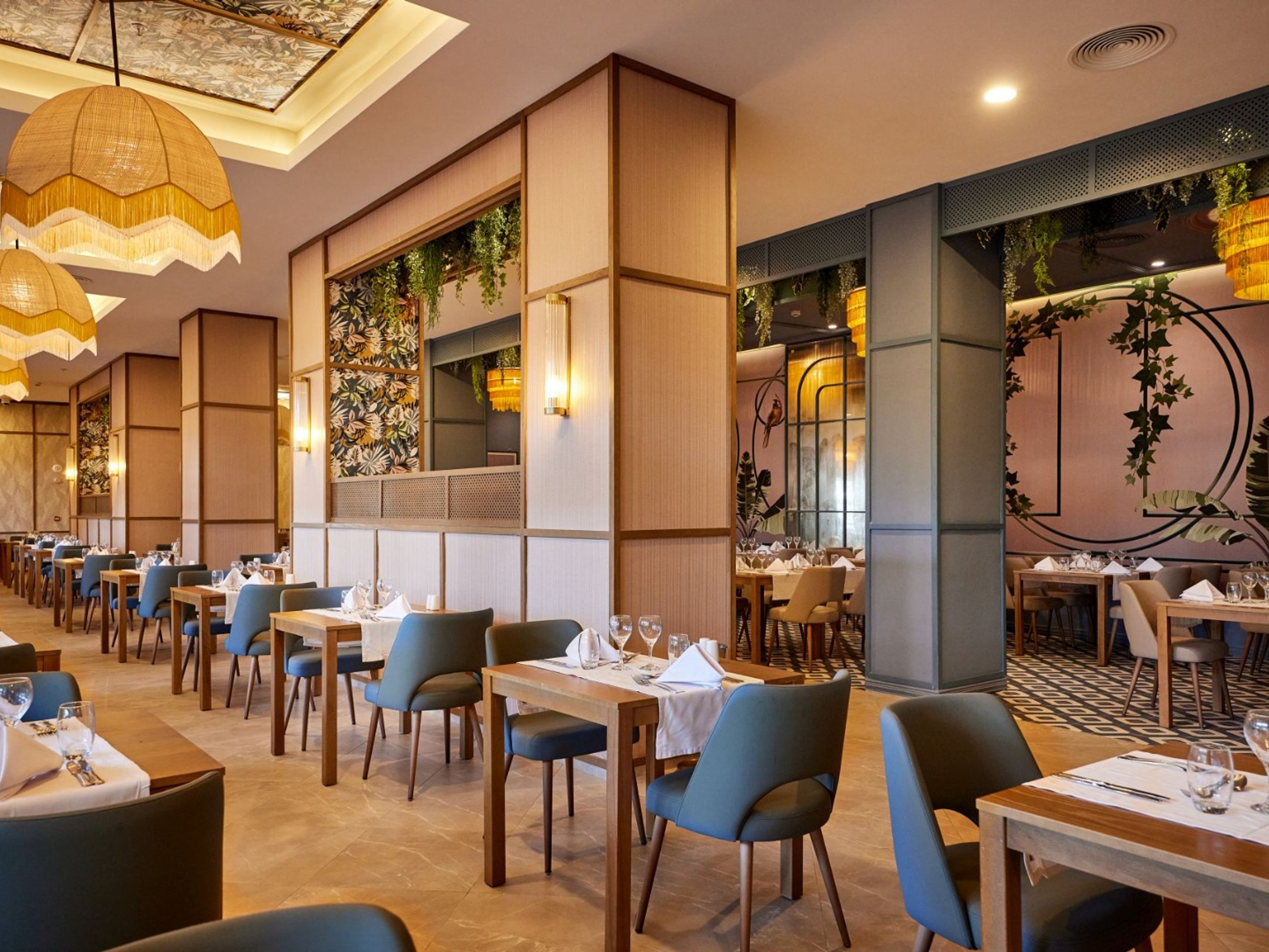 RIU PALACE MACAO Hotel -  Adults Only Over 18 Years OldEL PATIO Buffet Restaurent.