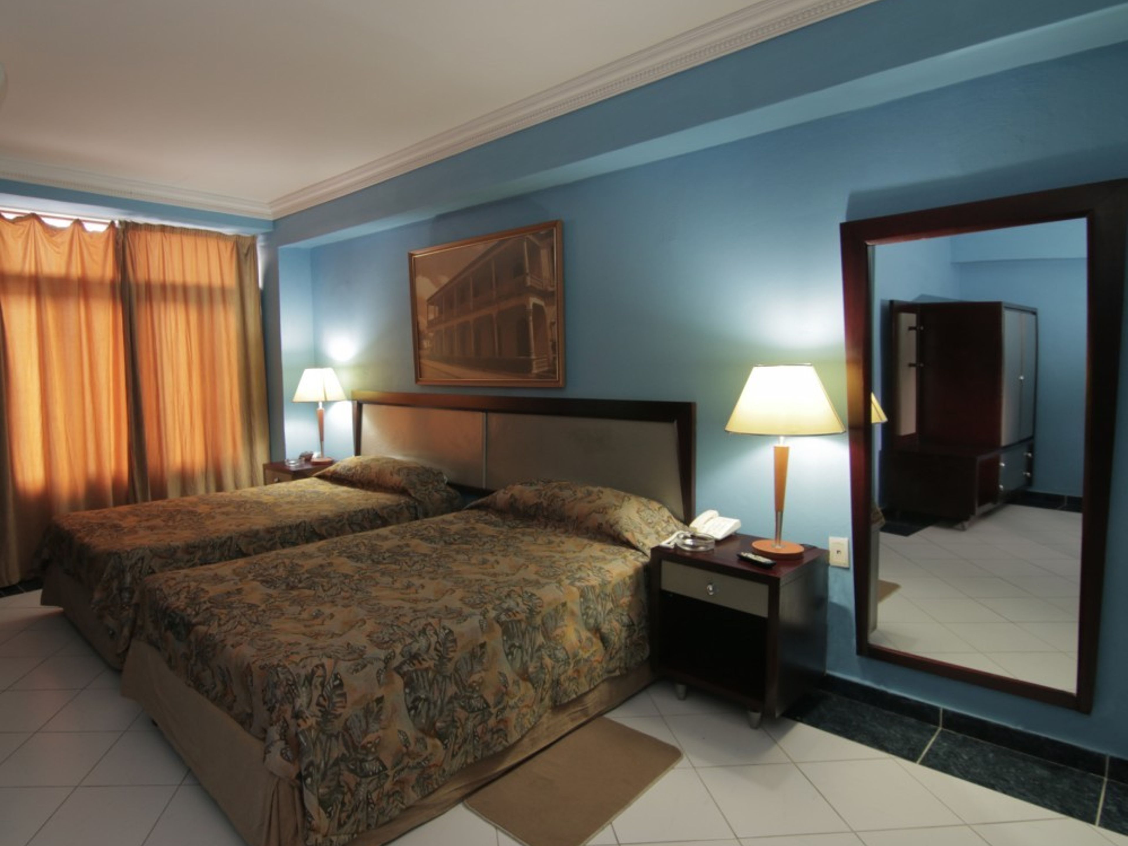 ISLAZUL CADILLAC HotelStandard Room
