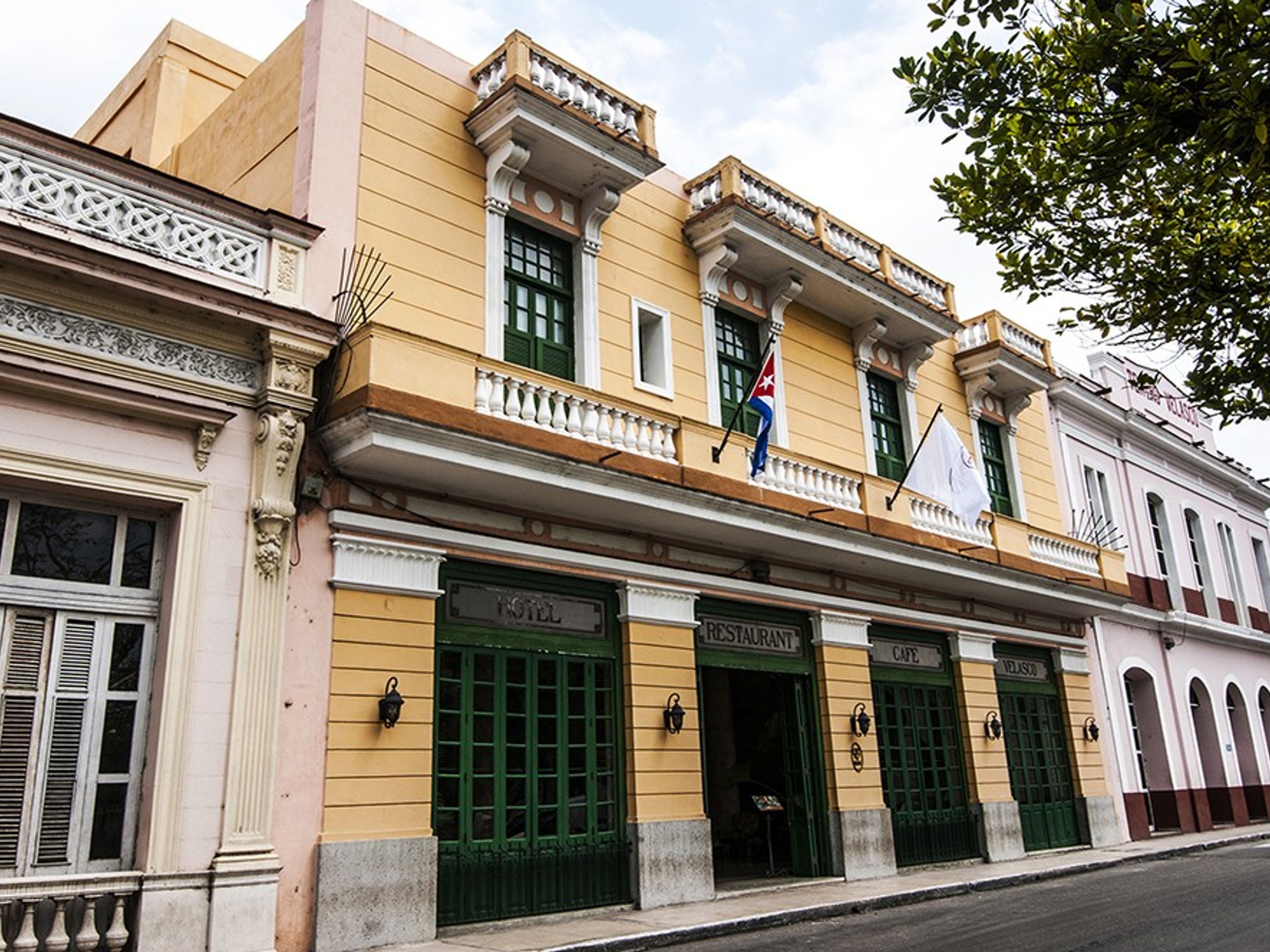 Hotel E Velasco